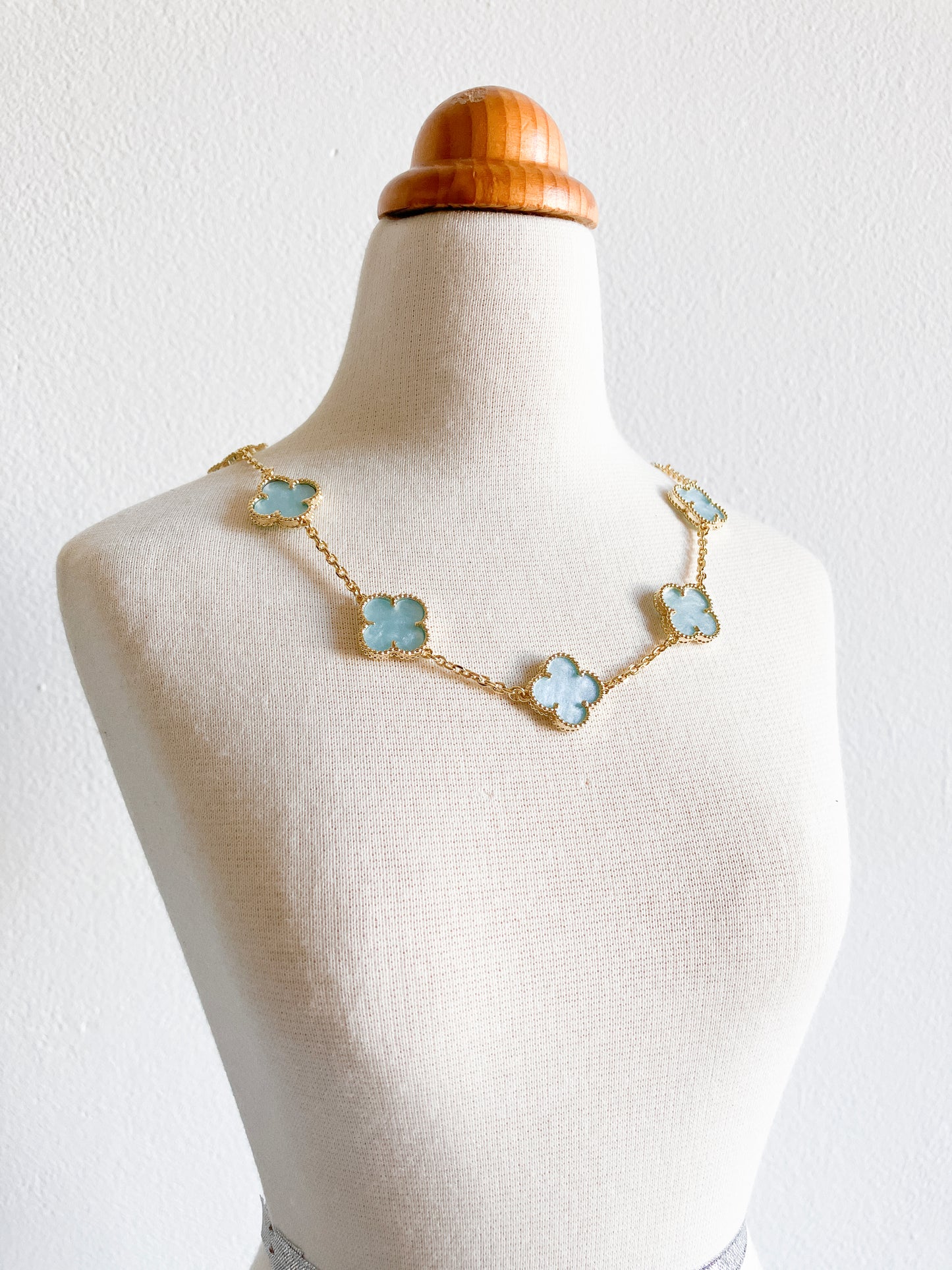 Blue Mother of Pearl Quatrefoil Choker in Gold