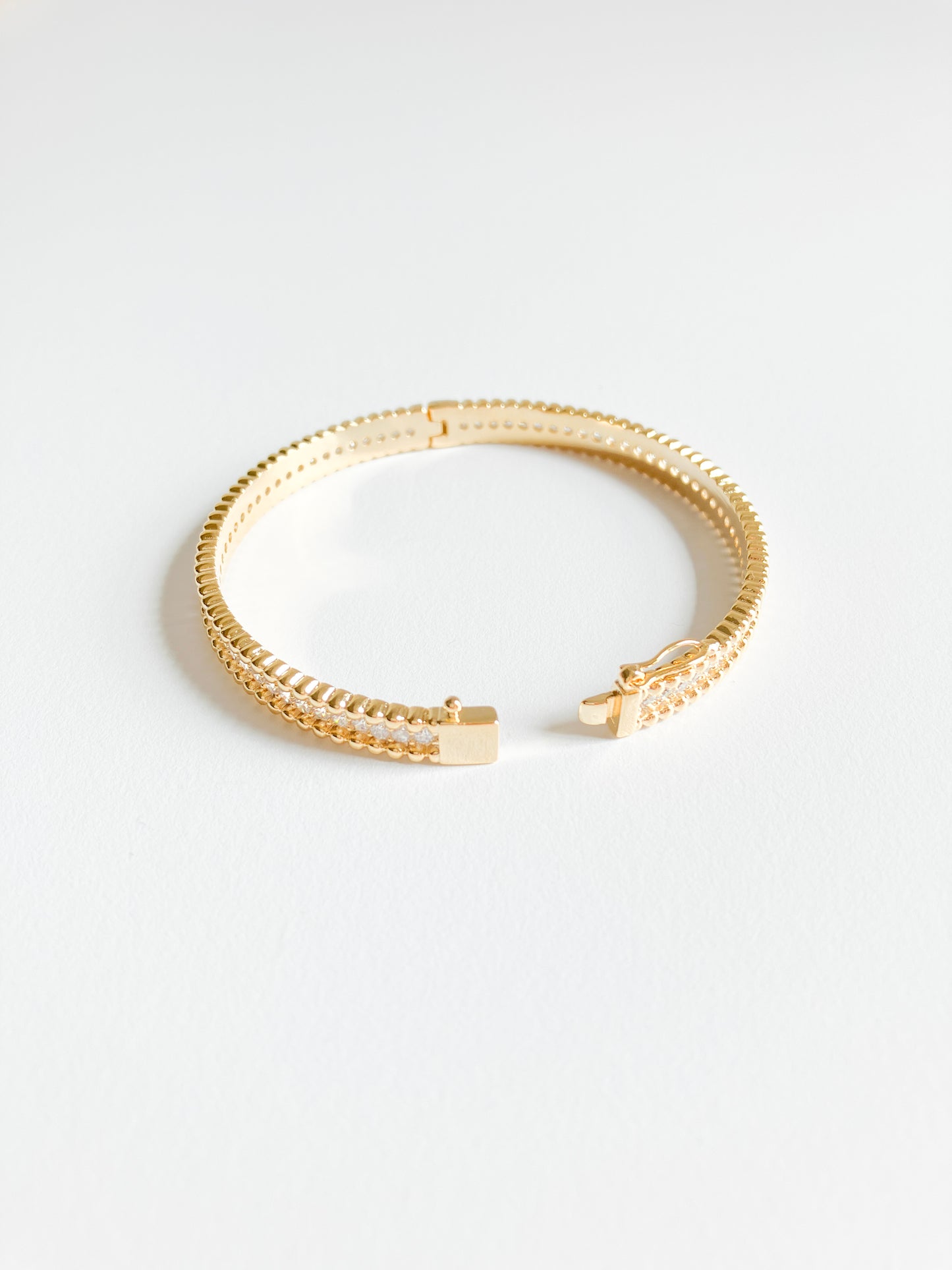 Cubic Zirconia Perlage Bangle in Gold