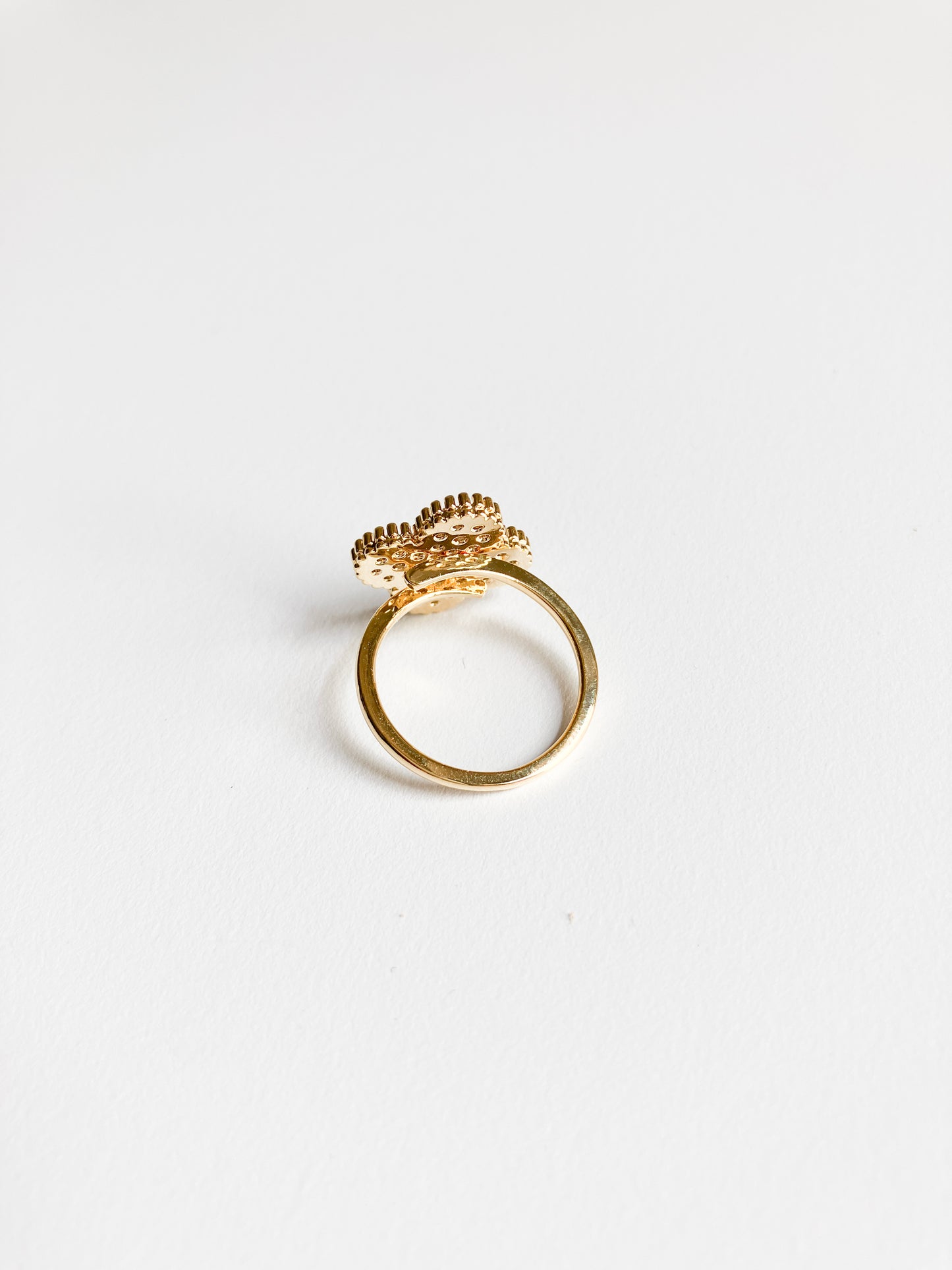 Cubic Zirconia Demi Quatrefoil Motif Ring in Gold