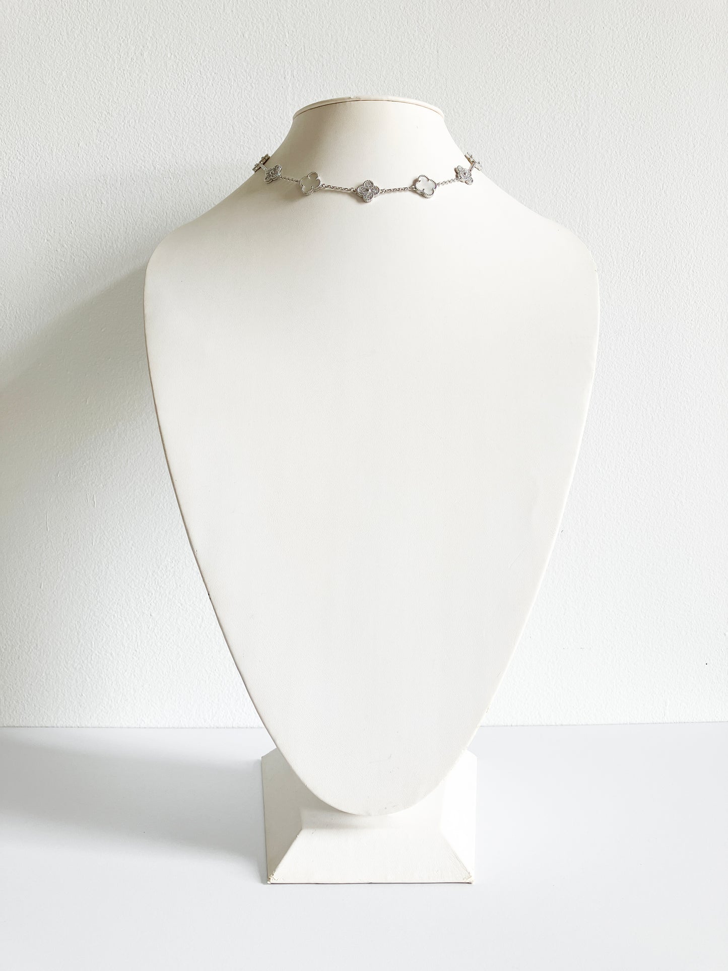 Cubic Zirconia and Mother of Pearl Quatrefoil Choker in Silver