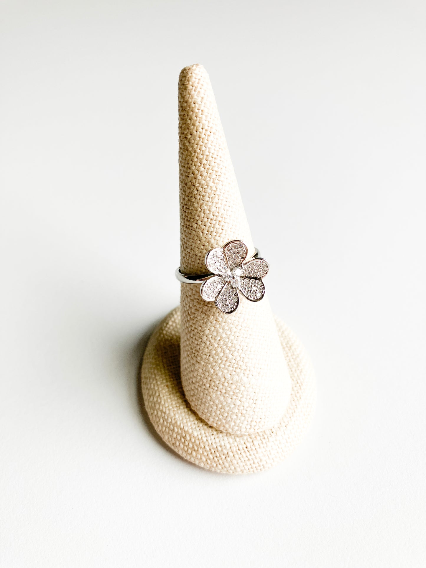 Cubic Zirconia Small Clover Ring in Silver