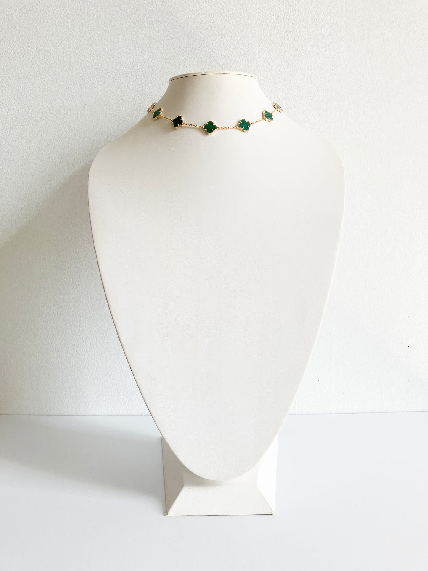 Malachite Quatrefoil Choker in Gold