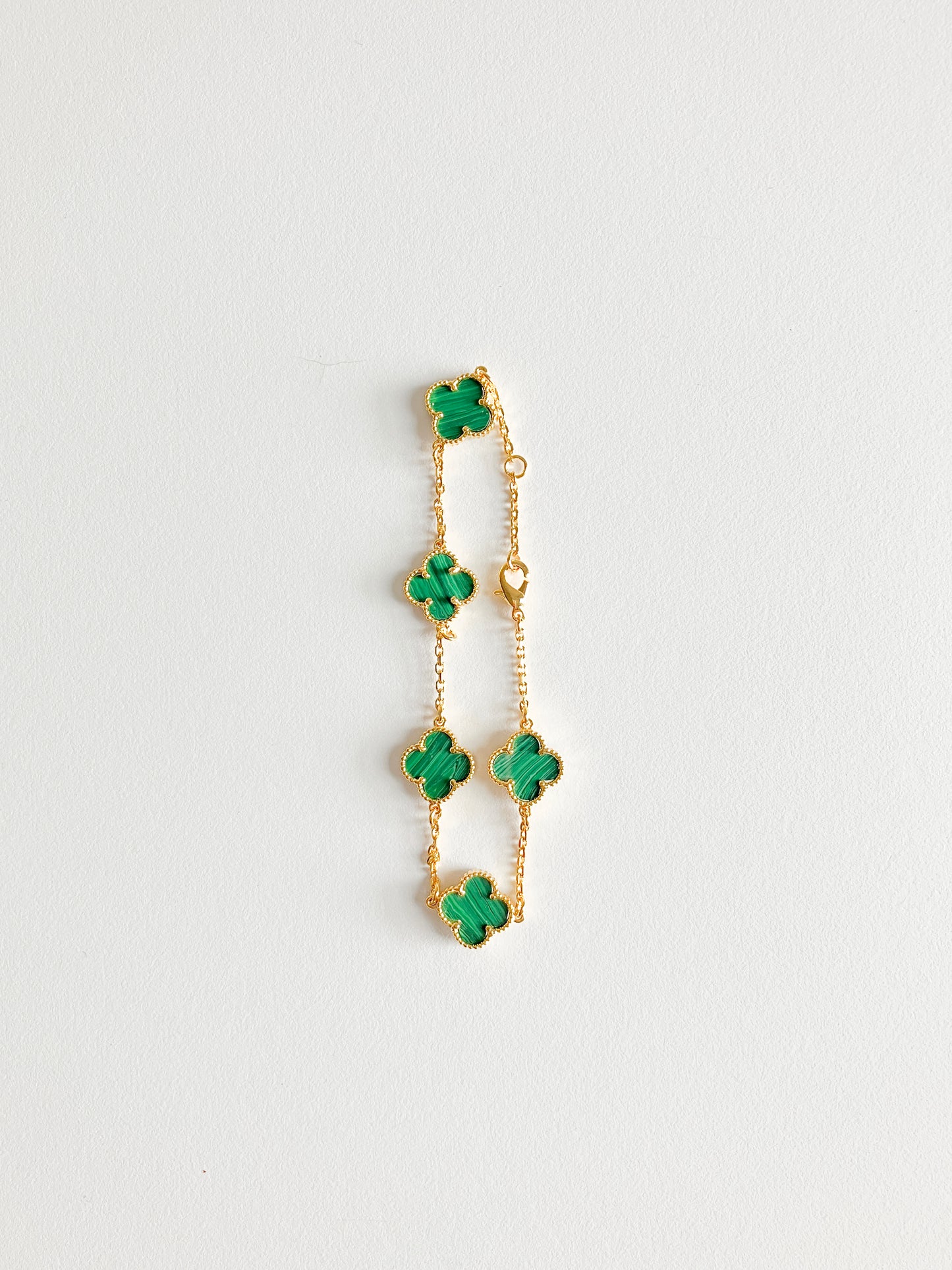 Malachite Small Quatrefoil Bracelet in Gold