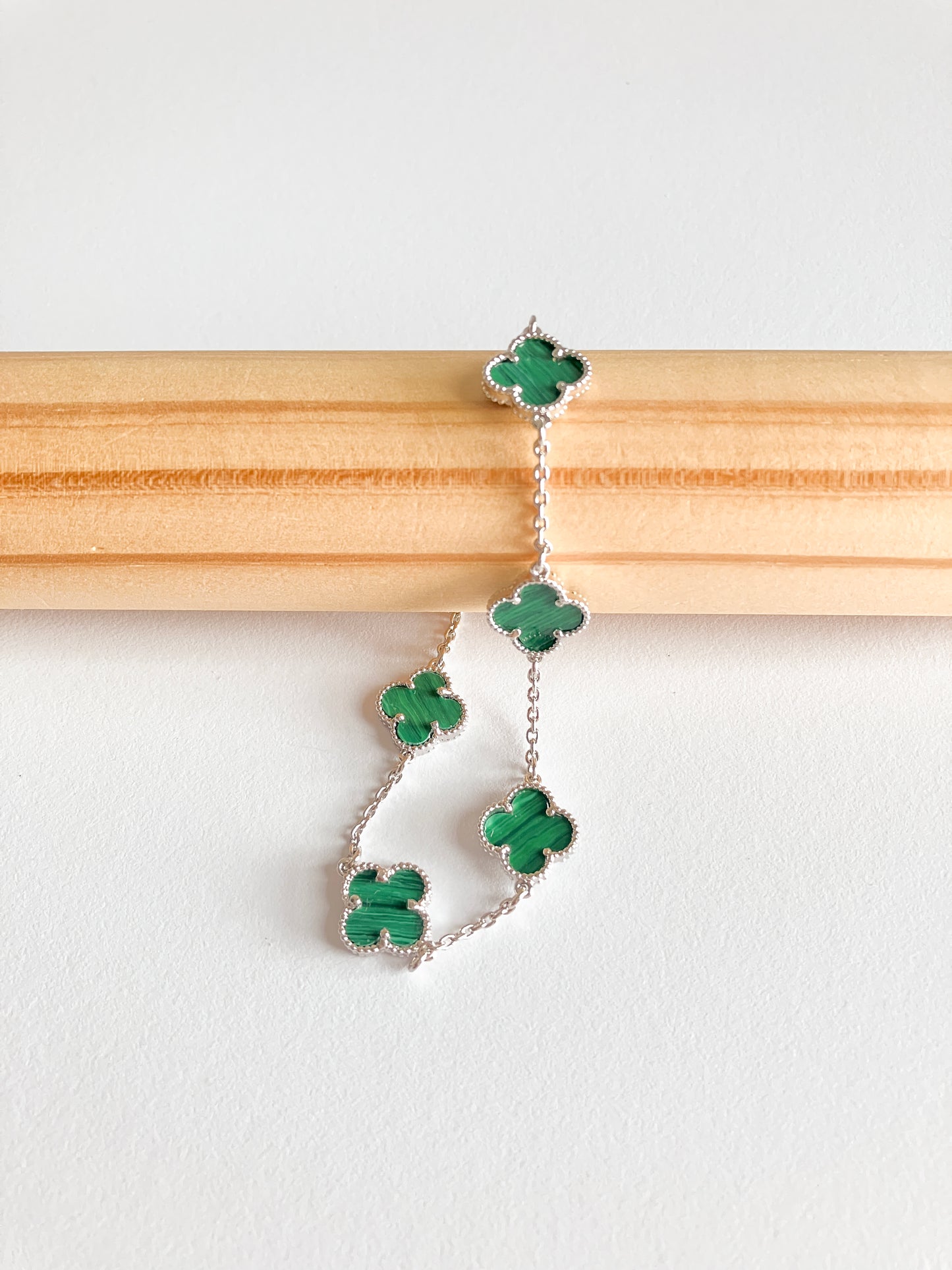 Malachite Small Quatrefoil Bracelet in Silver