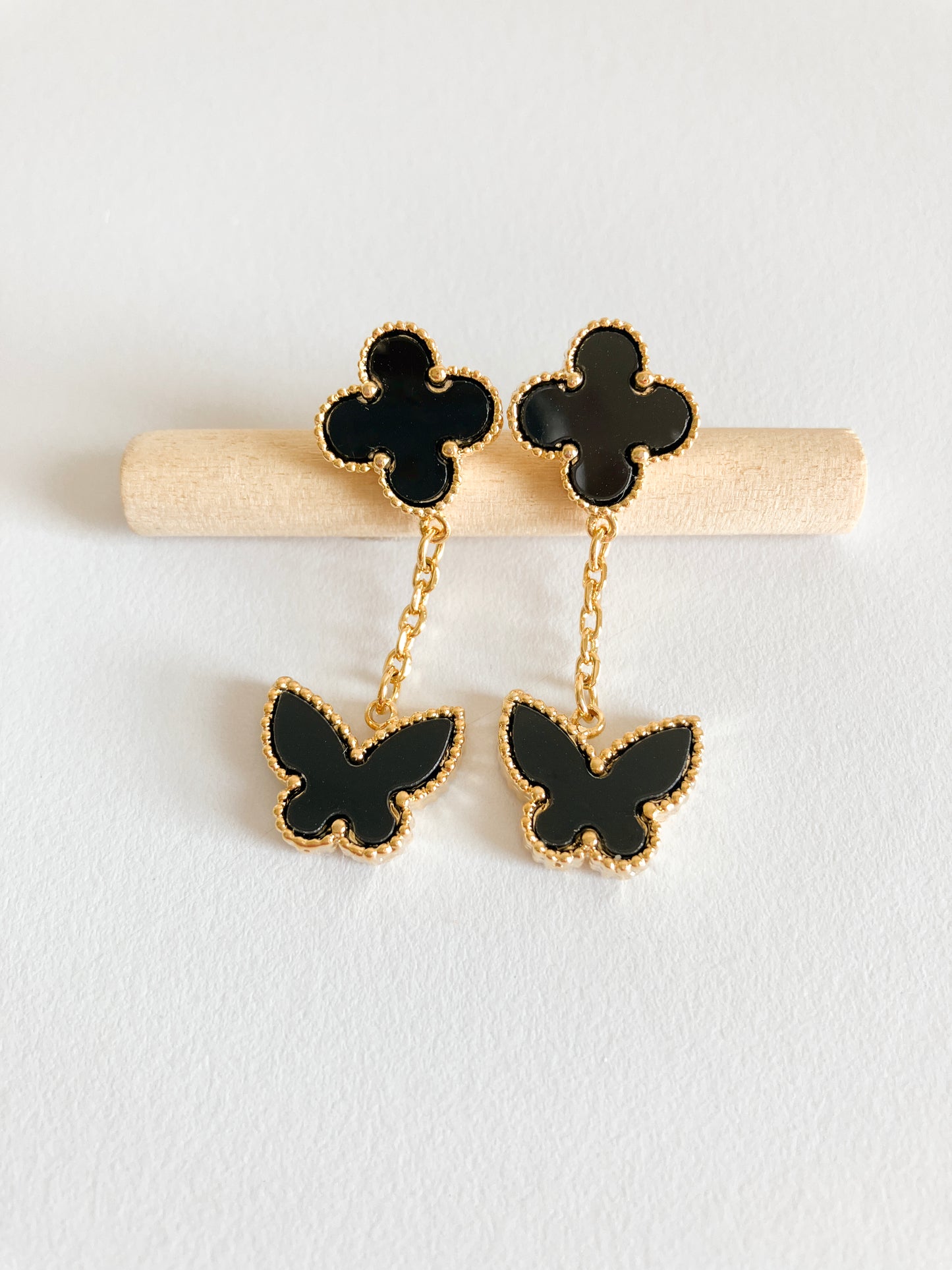 Onyx Quatrefoil and Butterfly Drop Earrings in Gold
