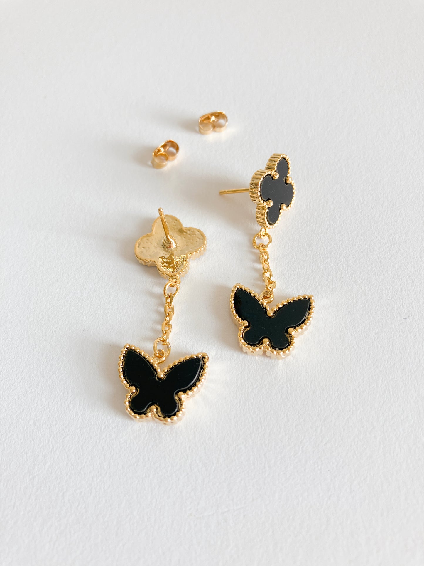 Onyx Quatrefoil and Butterfly Drop Earrings in Gold