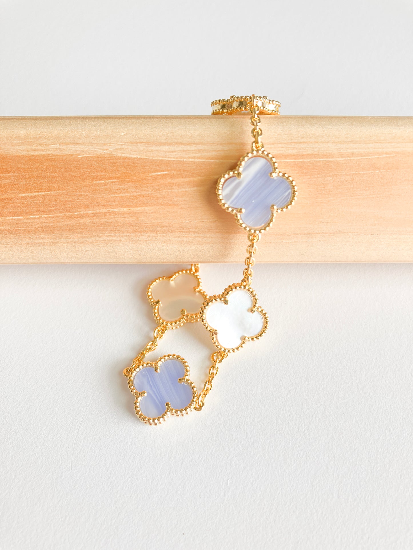Agate and Mother of Pearl Quatrefoil Bracelet in Gold