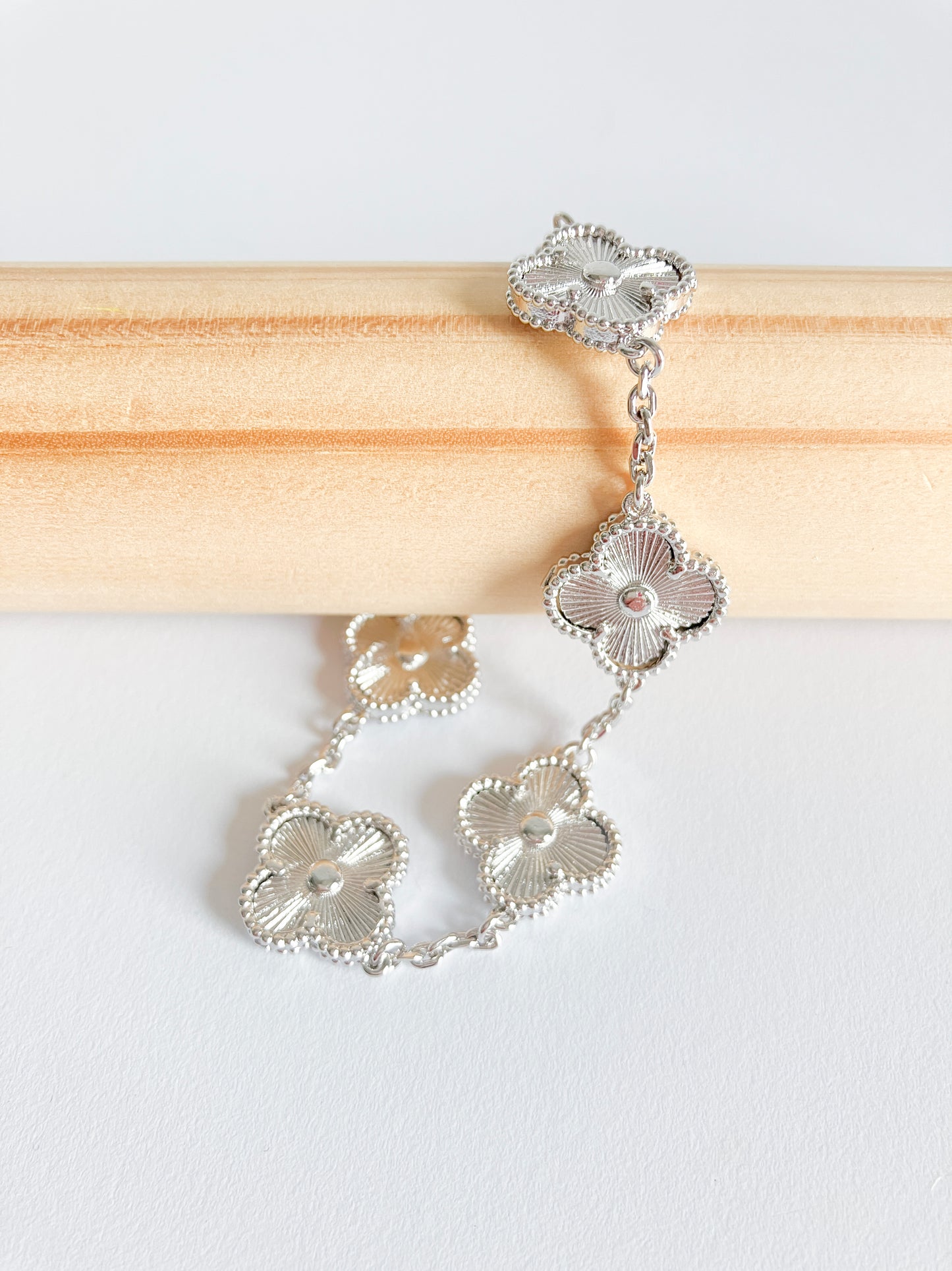Radiant Demi Quatrefoil Bracelet in Silver