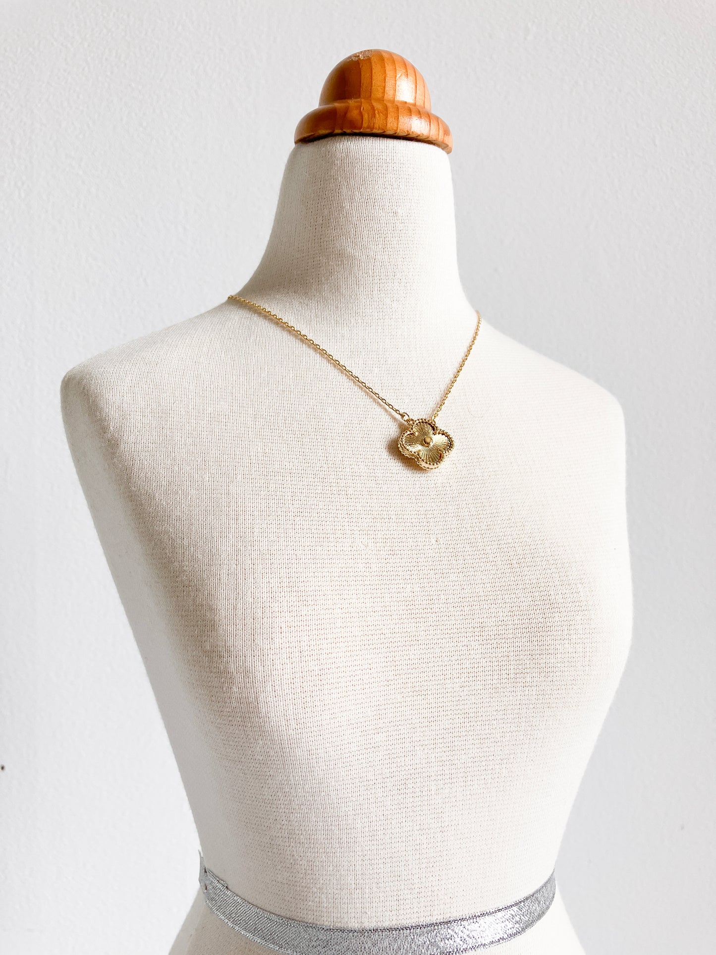 Radiant Demi Quatrefoil Pendant in Gold