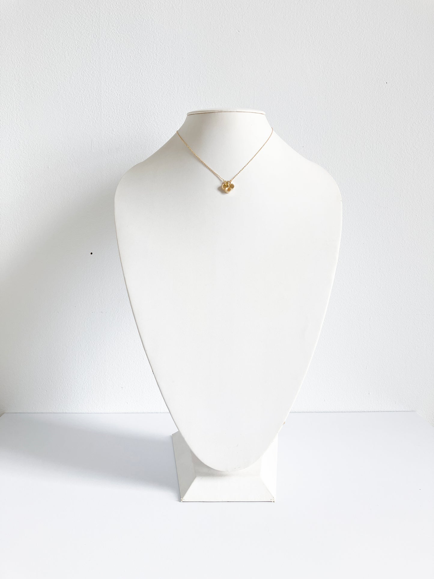 Radiant Demi Quatrefoil Pendant in Gold