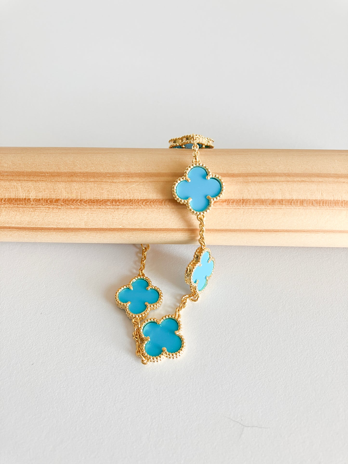 Turquoise Demi Quatrefoil Bracelet in Gold