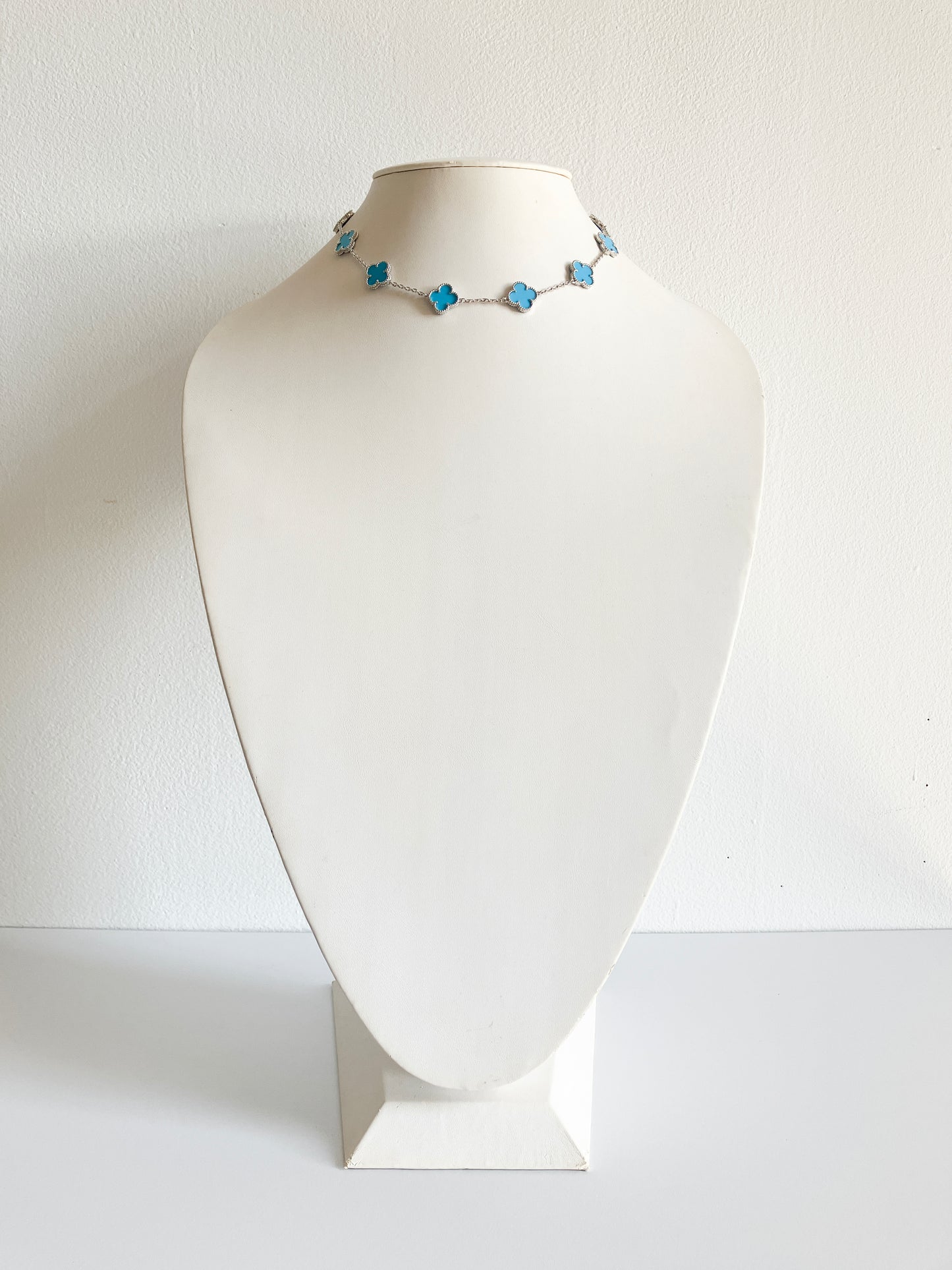 Turquoise Quatrefoil Choker in Silver