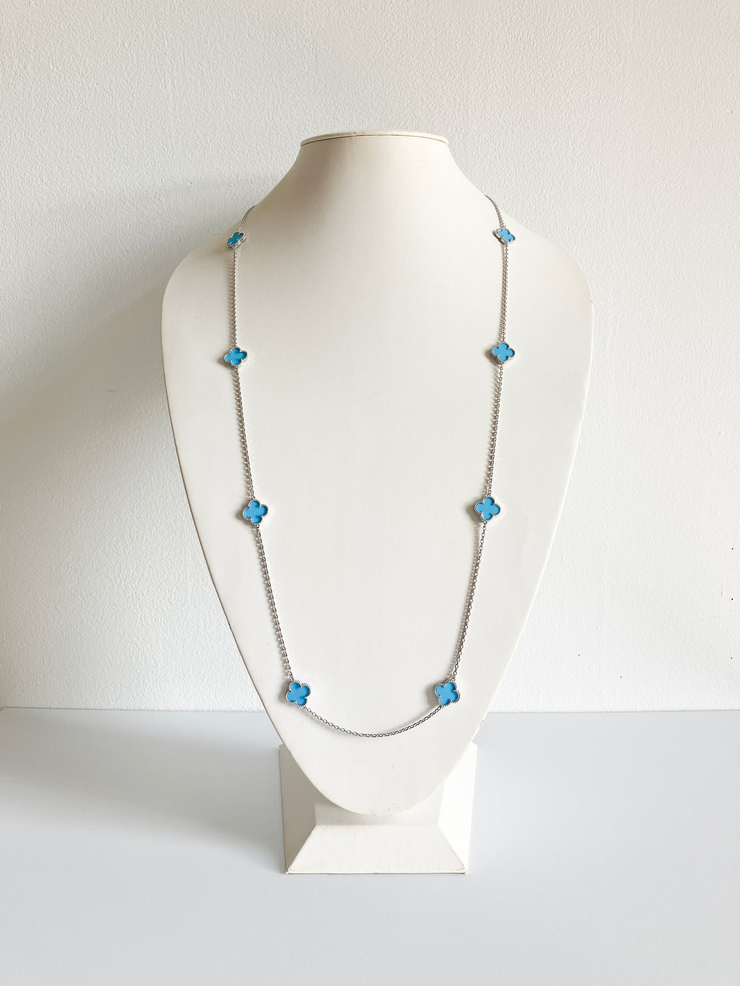 Carnelian Quatrefoil Rope Necklace in Silver
