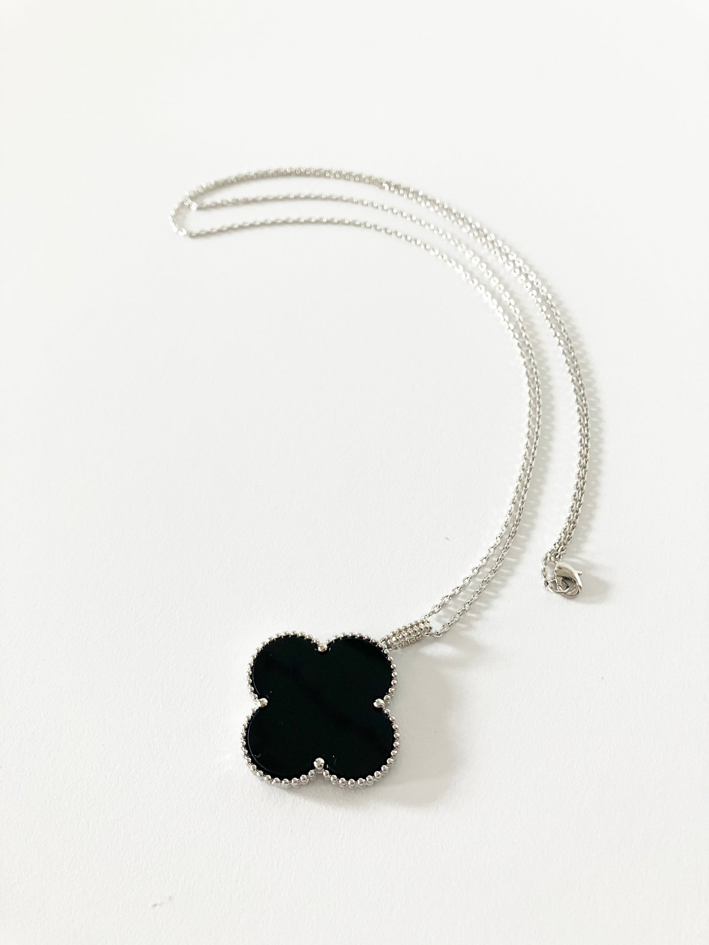 Large Onyx Quatrefoil Motif Pendant in Silver