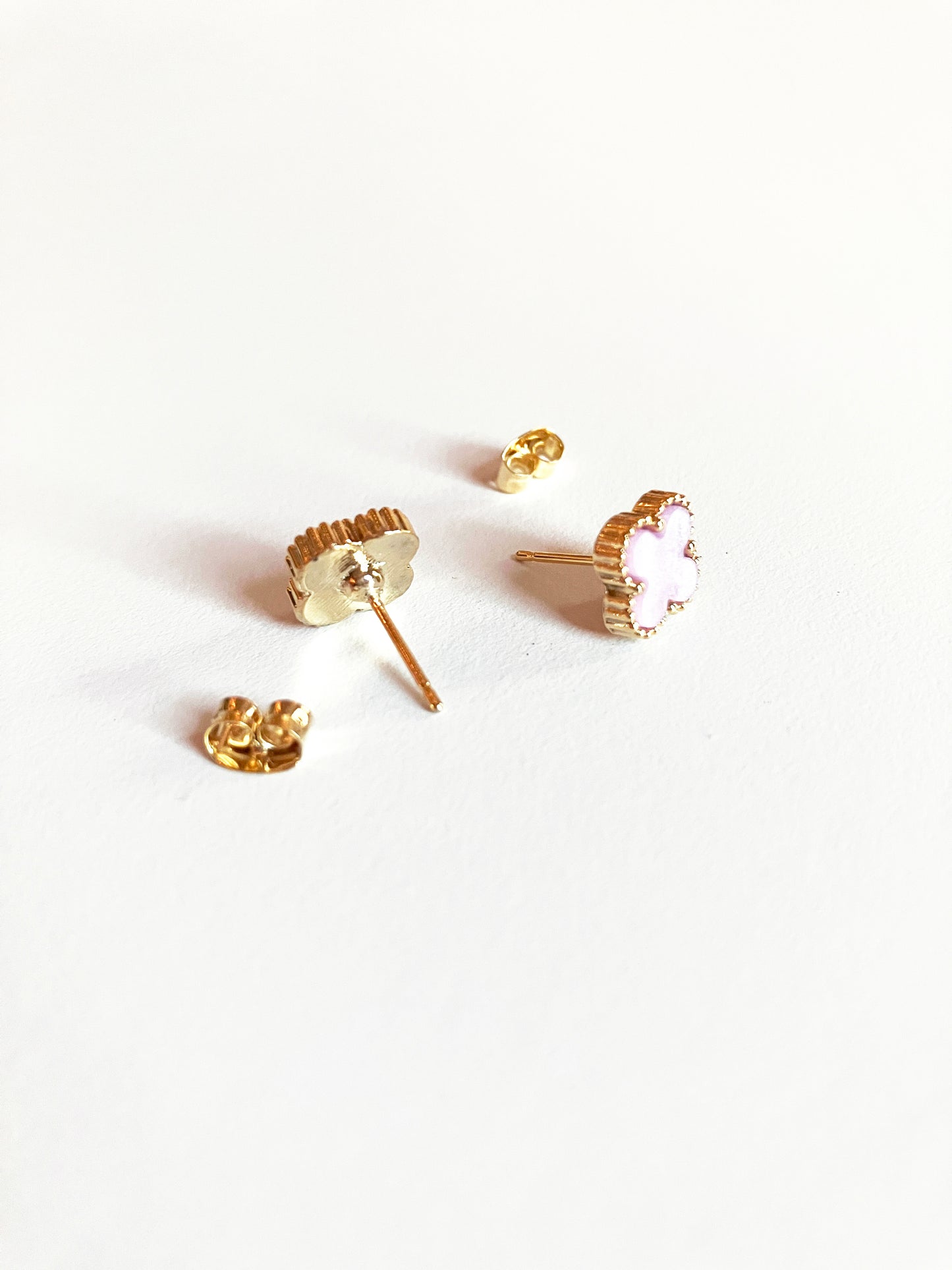Bijou Lilac Mother of Pearl Quatrefoil Stud Earrings in Gold