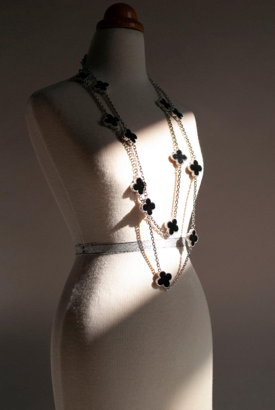 Onyx Quatrefoil Silver Plated Necklace