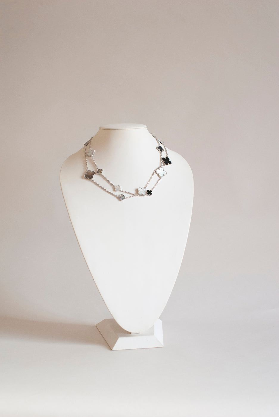 Mixed Size Onyx and White and Gray Mother of Pearl Quatrefoil Silver Plated Necklace