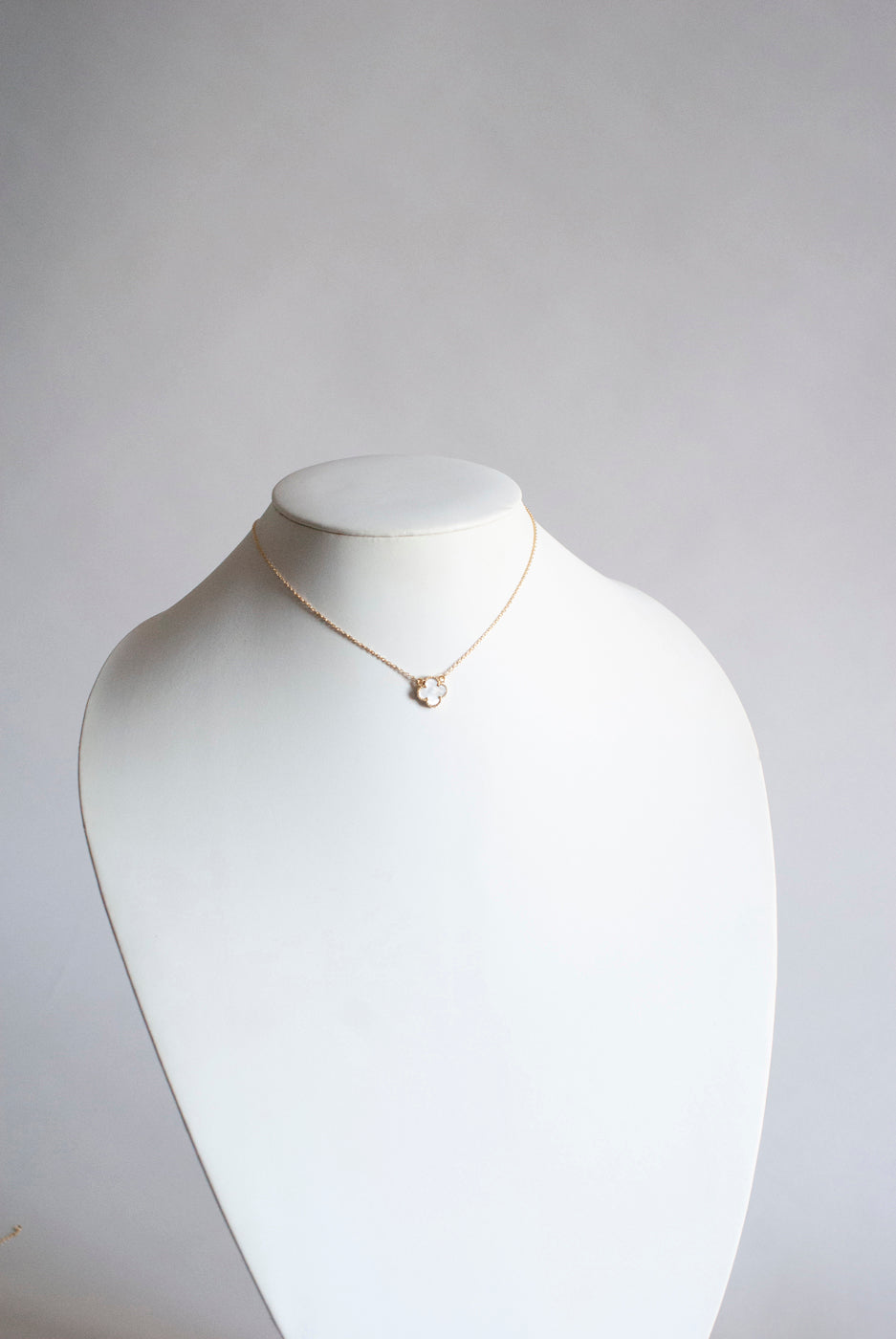 Adjustable Small Mother of Pearl Quatrefoil Motif Pendant
