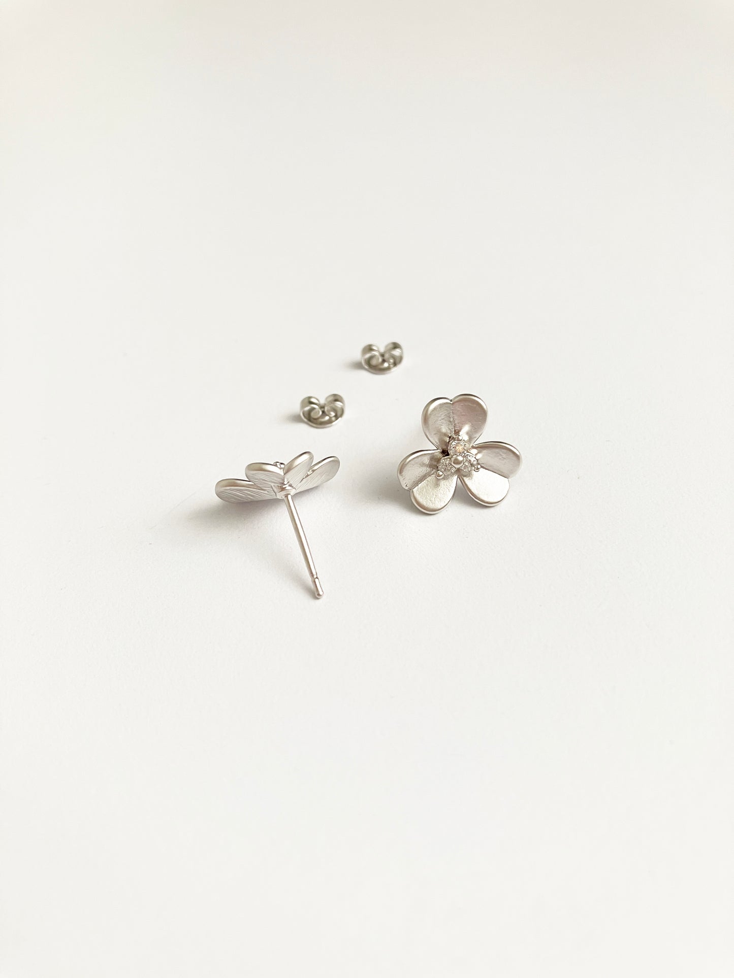 Clover Earrings in Silver with Cubic Zirconium