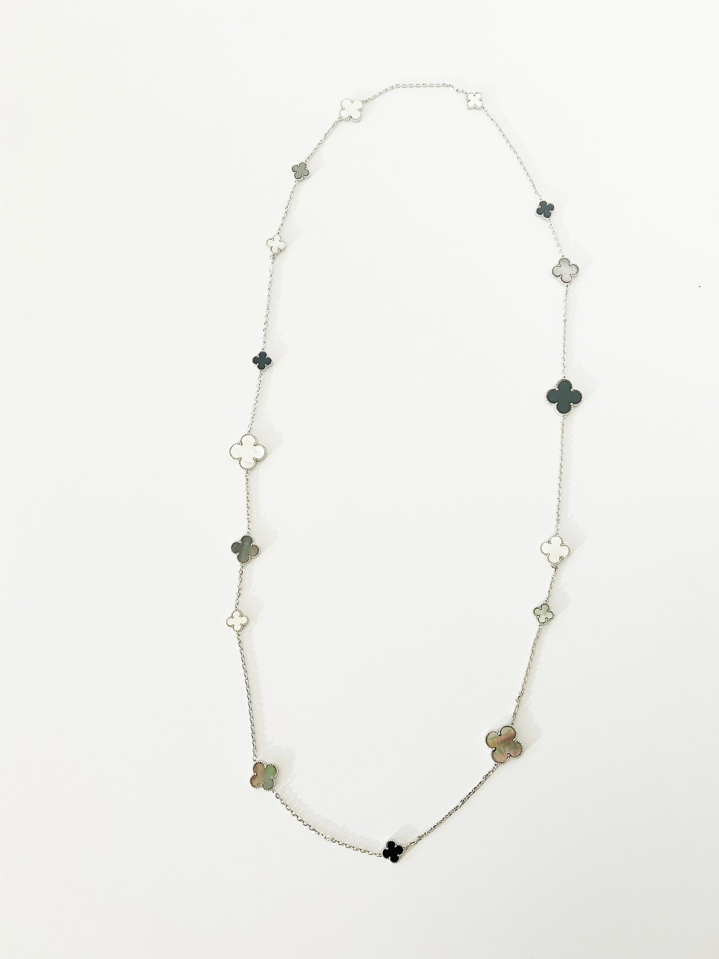 Mixed Mother of Pearl and Onyx Quatrefoil Motif Parure in Silver
