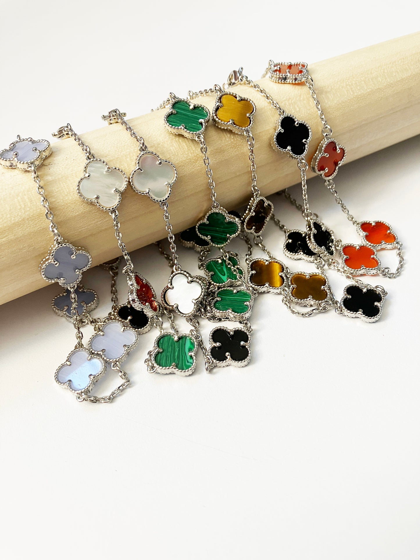 Adjustable 7.5" Agate Quatrefoil Bracelet