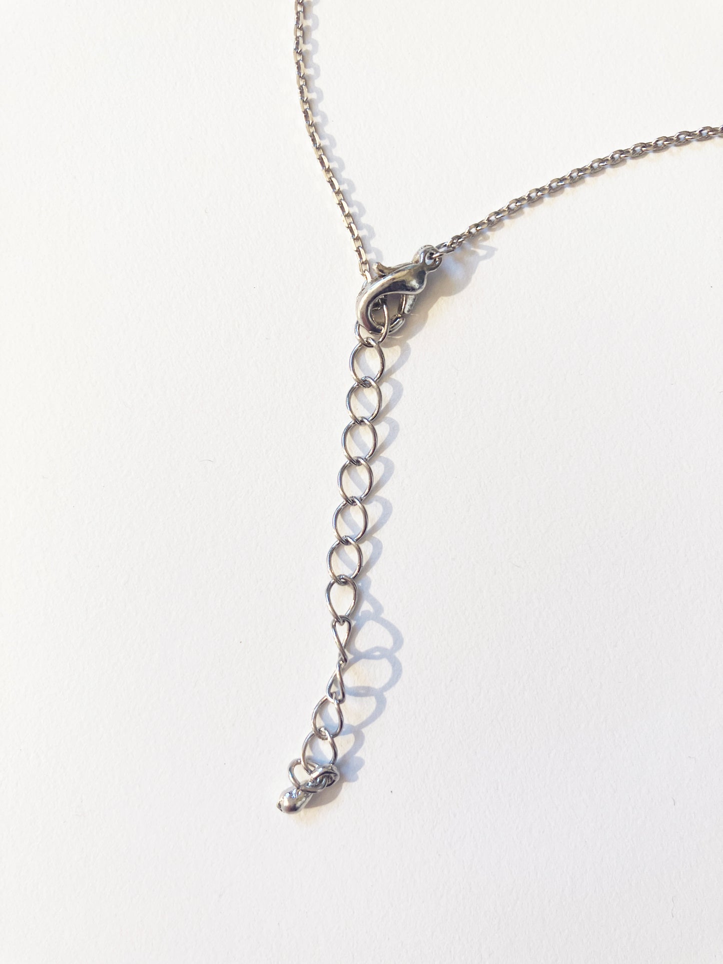 Adjustable Mini Mother of Pearl Quatrefoil Motif Pendant
