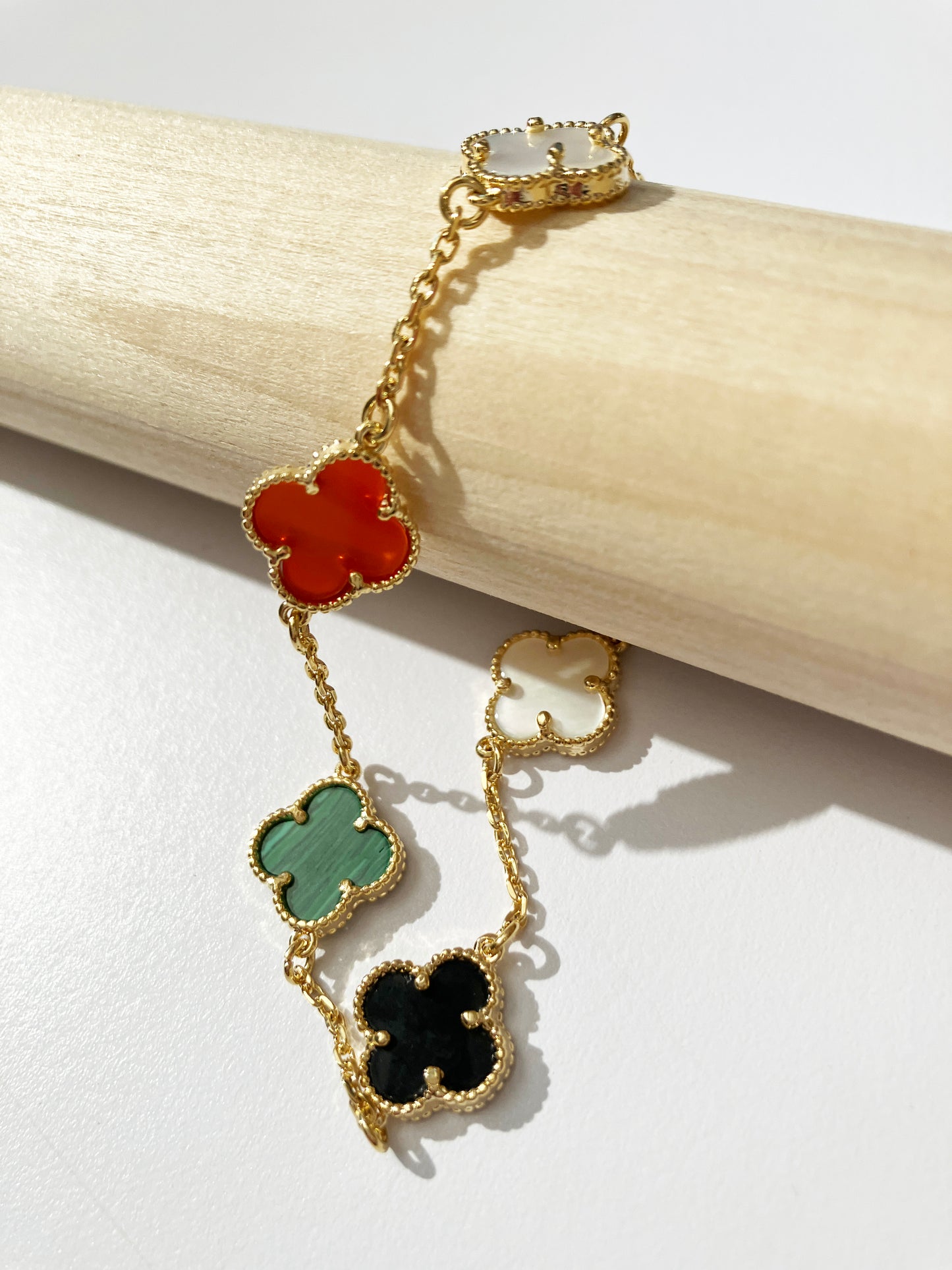 Adjustable Small Carnelian Quatrefoil Motif Pendant