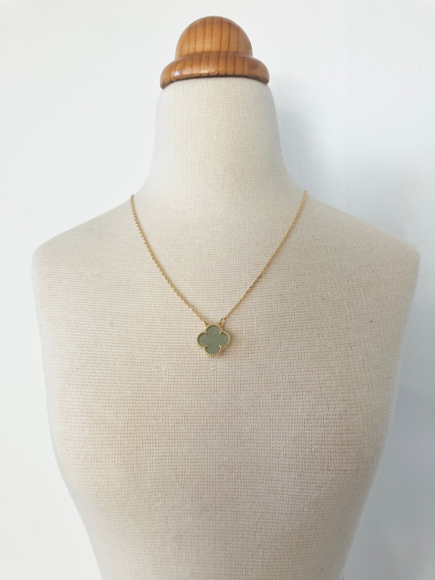 Adjustable Small Jade Quatrefoil Motif Pendant