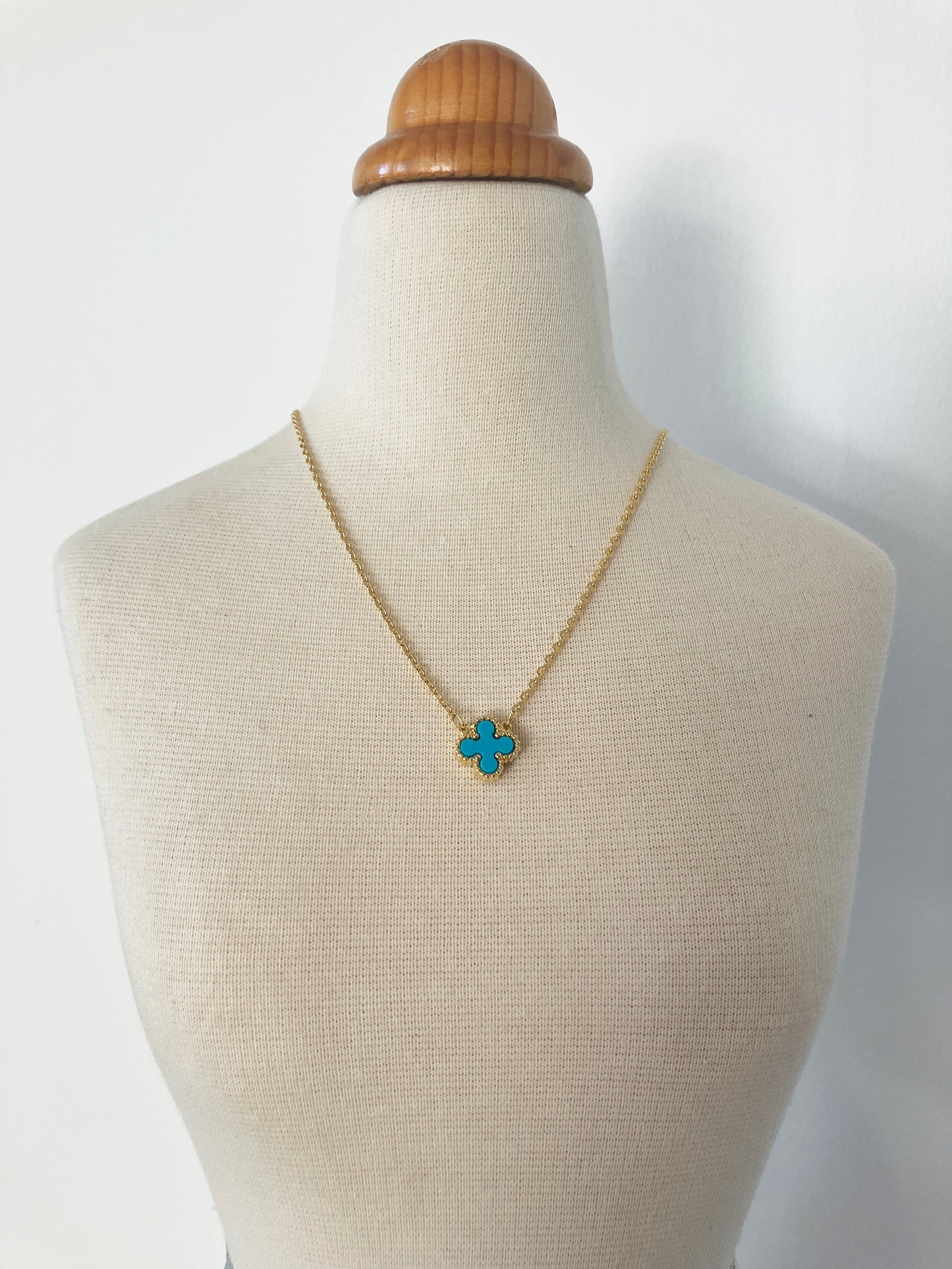 Adjustable Bijou Turquoise Quatrefoil Motif Pendant