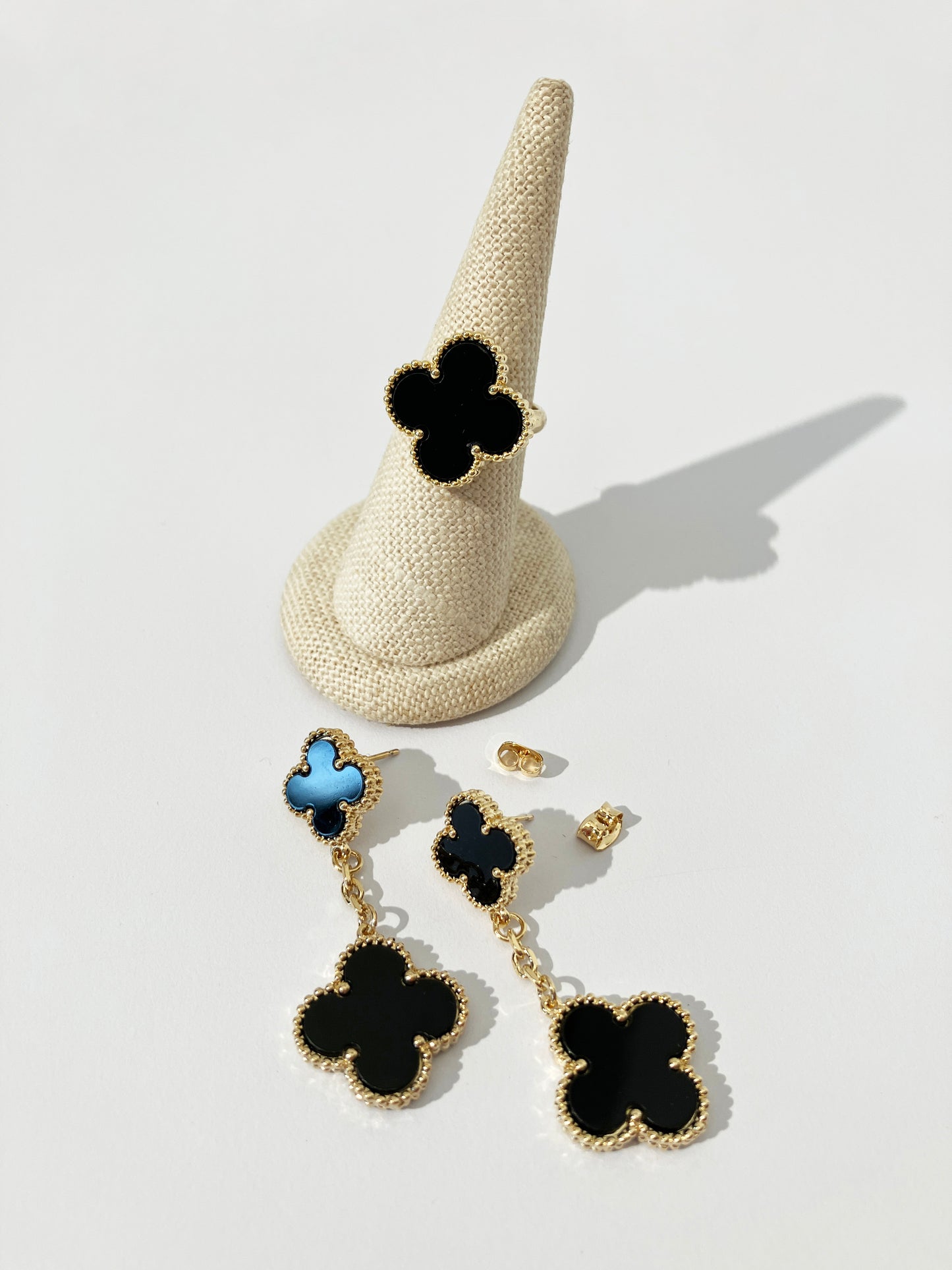 Quatrefoil Motif Gold and Onyx Demi Parure