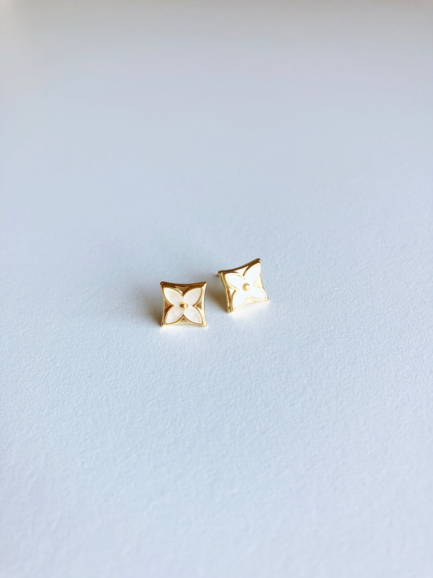 Mother of Pearl Starflower Earrings