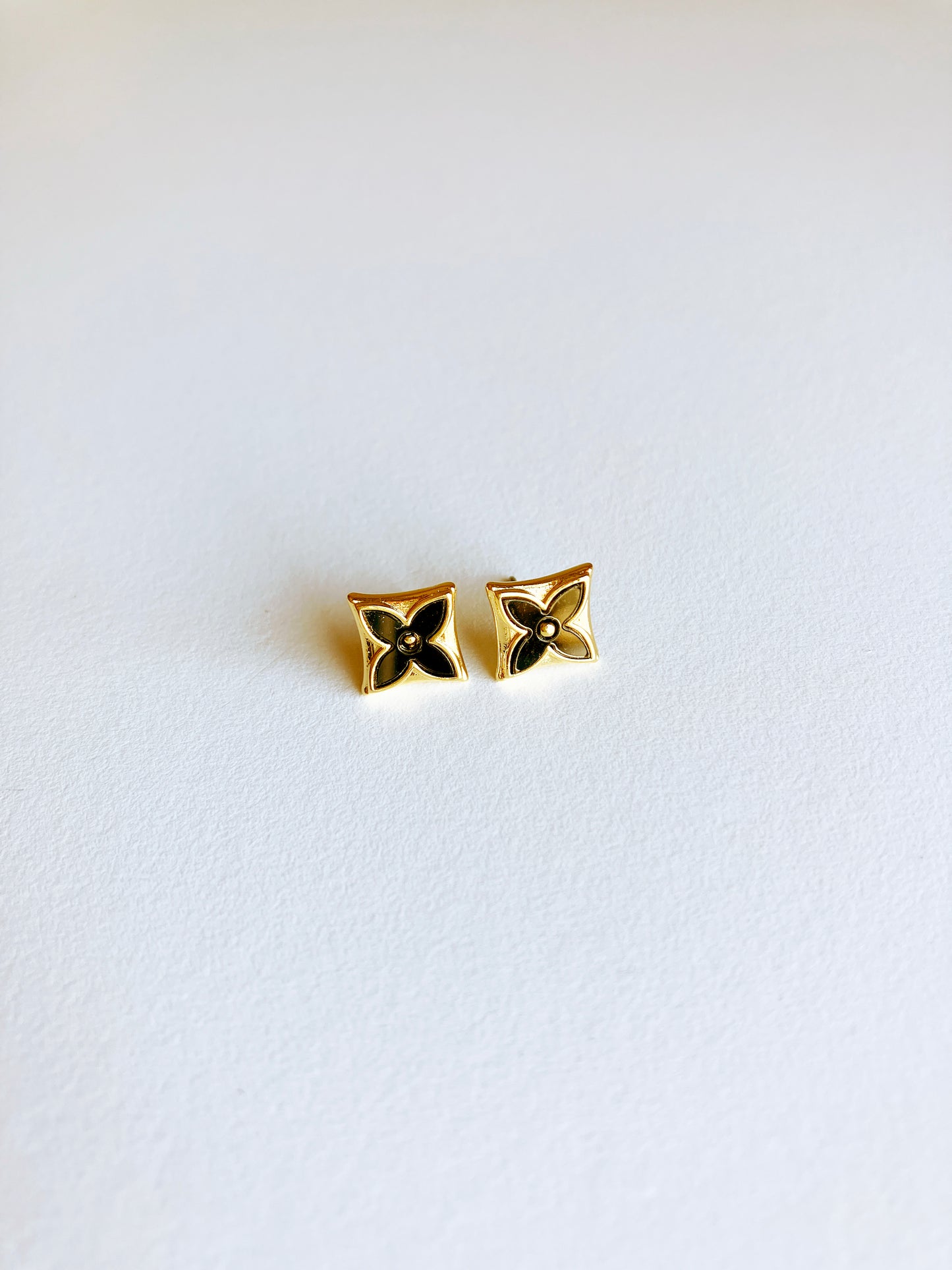Onyx Starflower Earrings