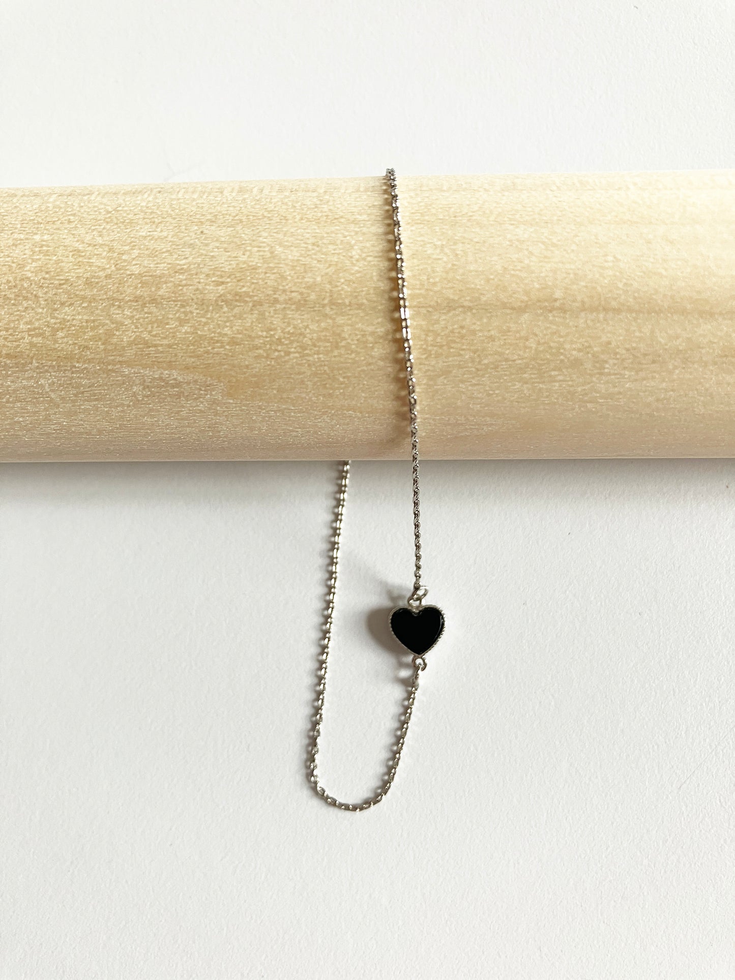Onyx Sweetheart Bracelet in Silver