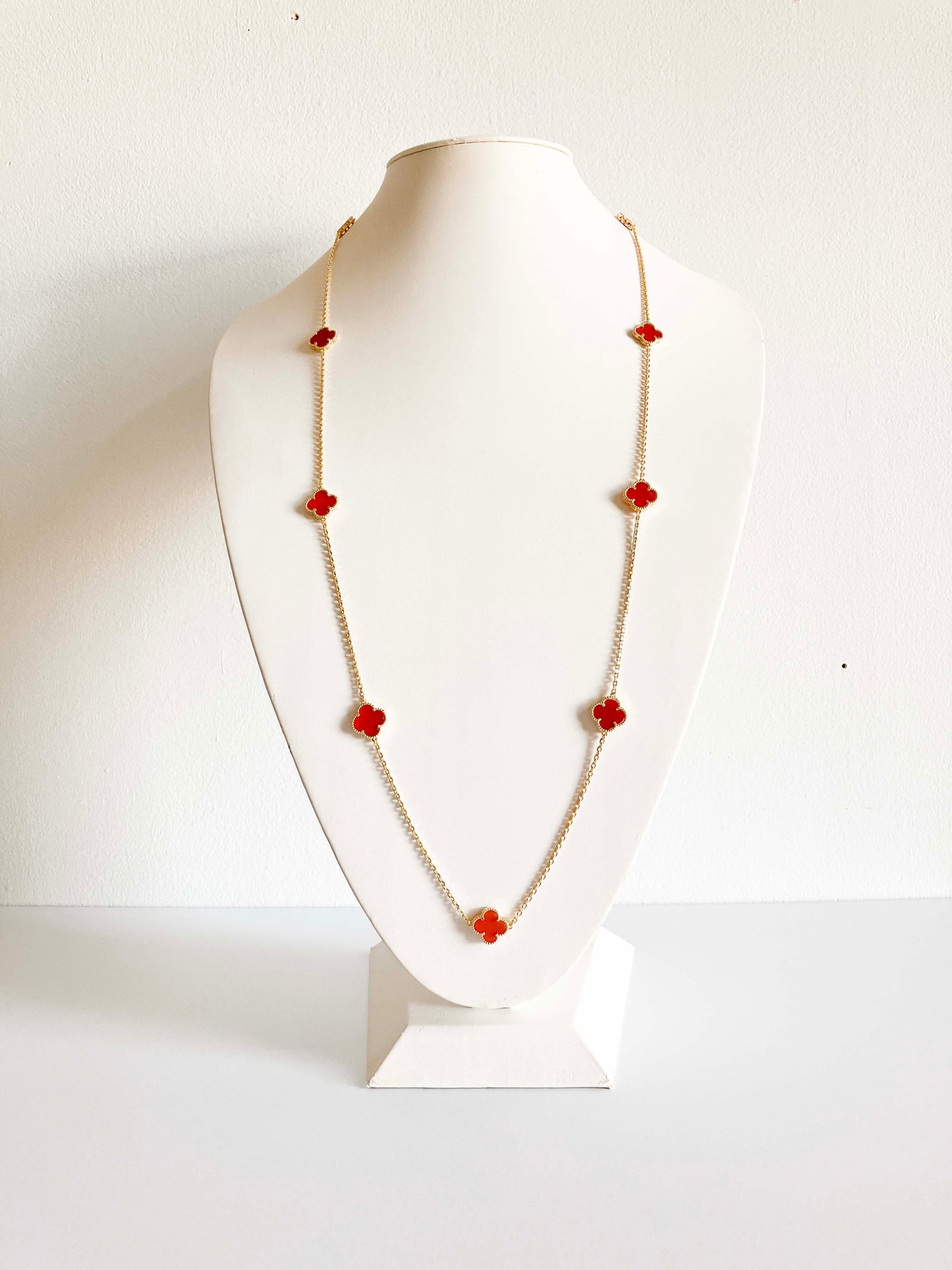 Amber Quatrefoil Rope Necklace in Gold