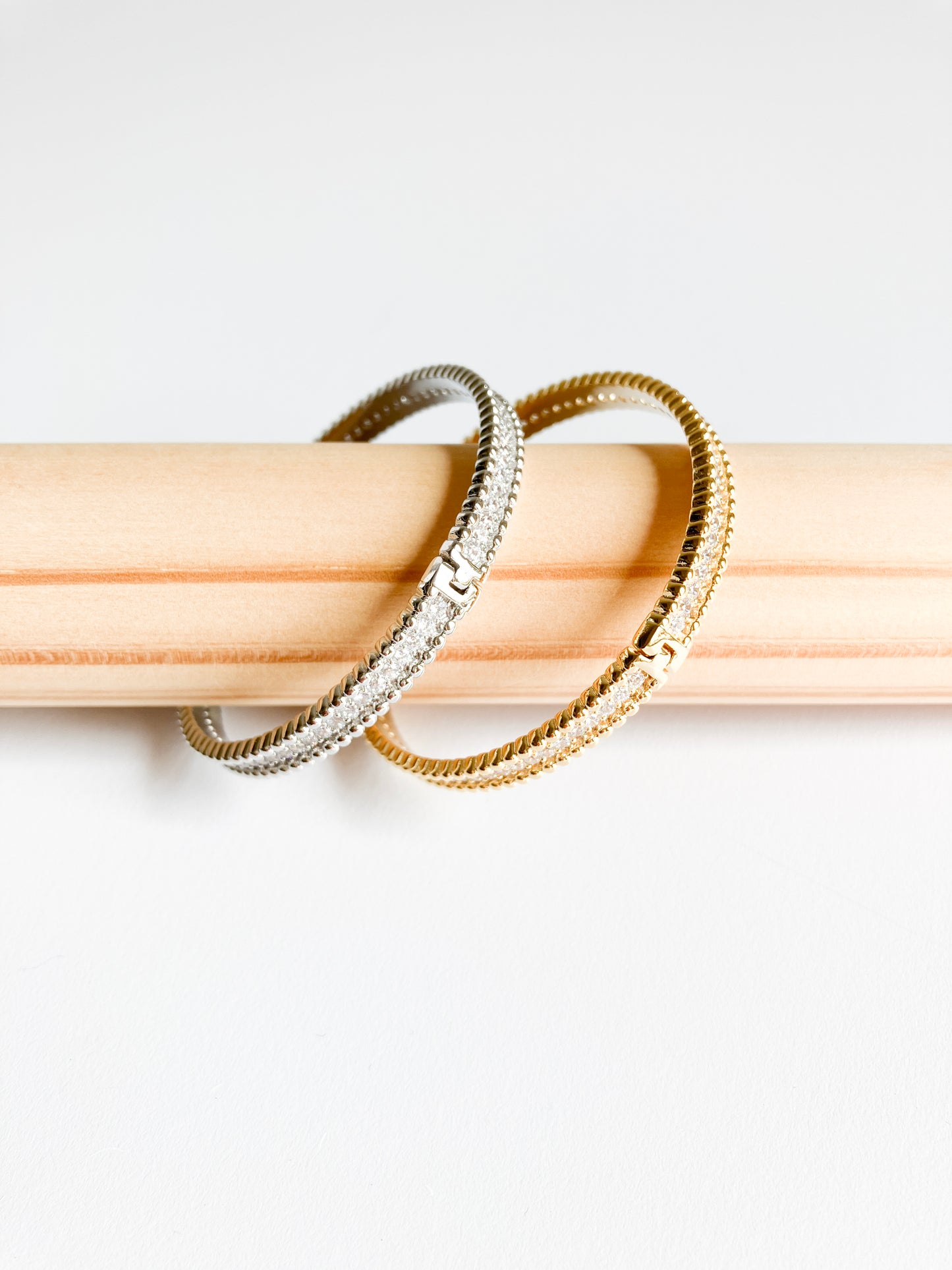 Cubic Zirconia Perlage Bangle in Silver