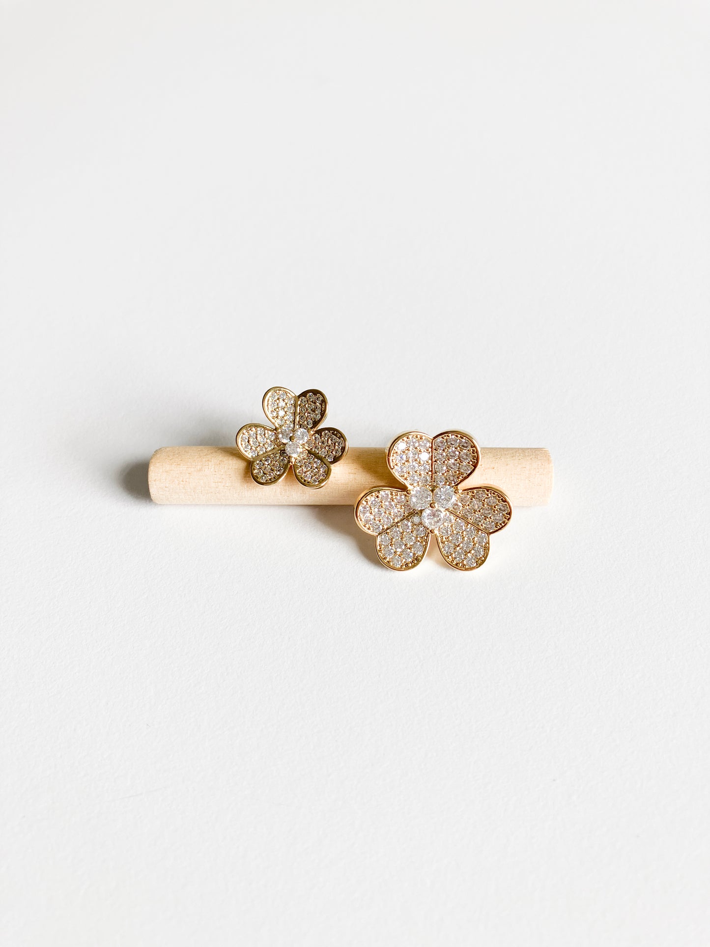 Cubic Zirconium Small Clover Earrings in Gold