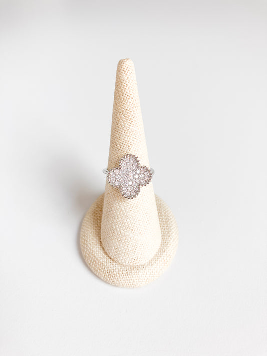 Cubic Zirconia Demi Quatrefoil Motif Ring in Silver
