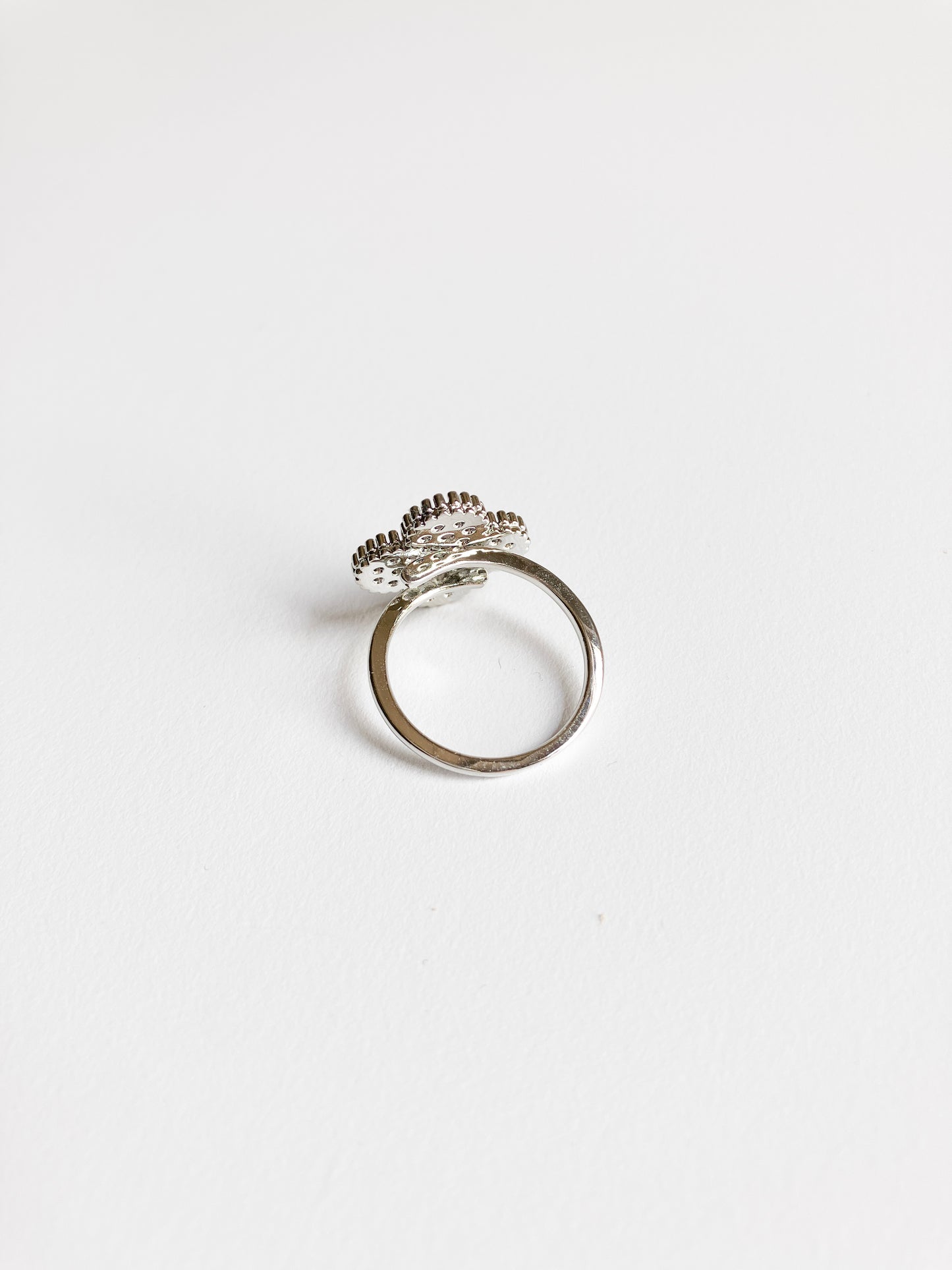 Cubic Zirconia Demi Quatrefoil Motif Ring in Silver