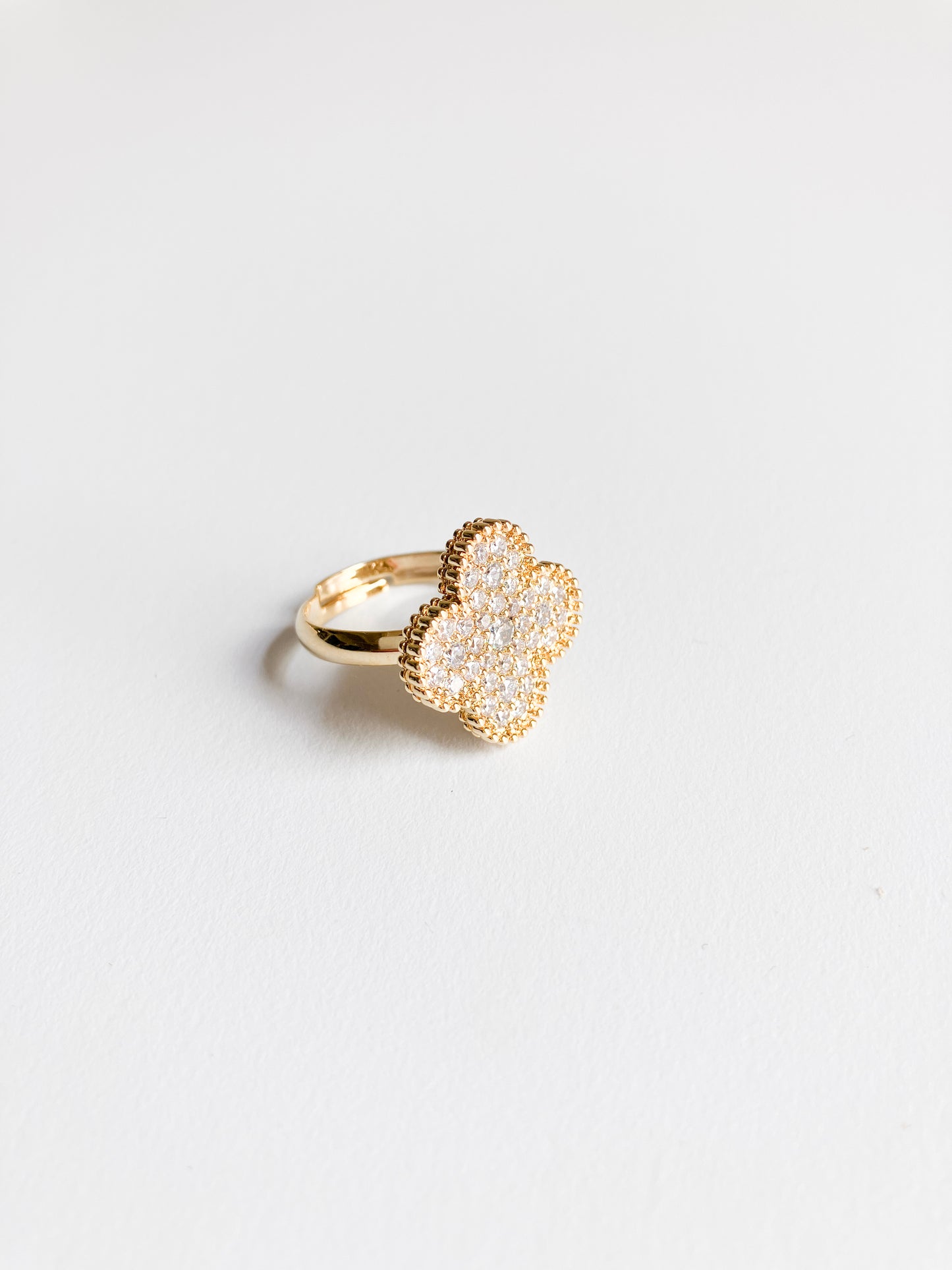 Cubic Zirconia Quatrefoil Motif Ring in Gold