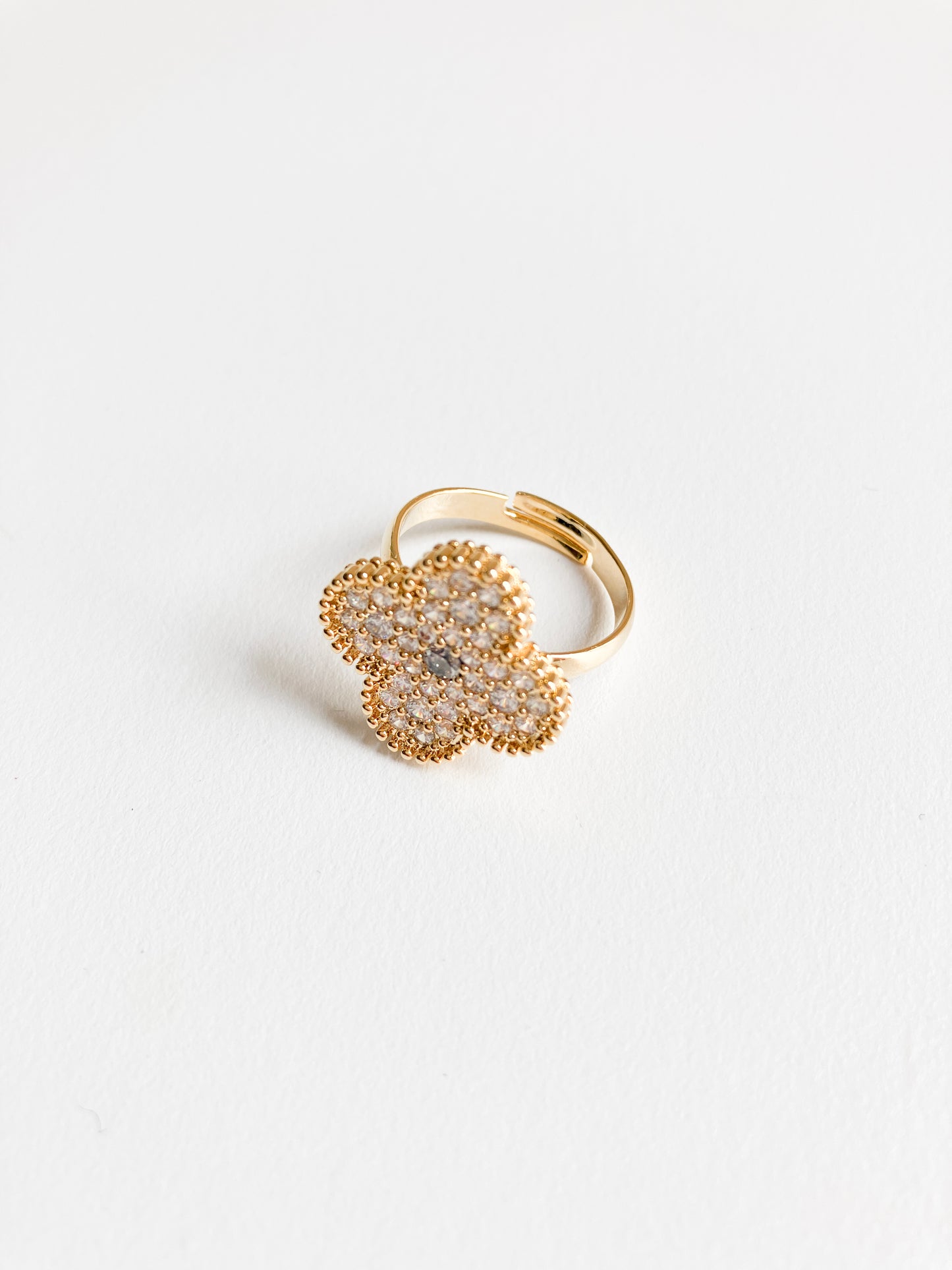 Cubic Zirconia Quatrefoil Motif Ring in Gold