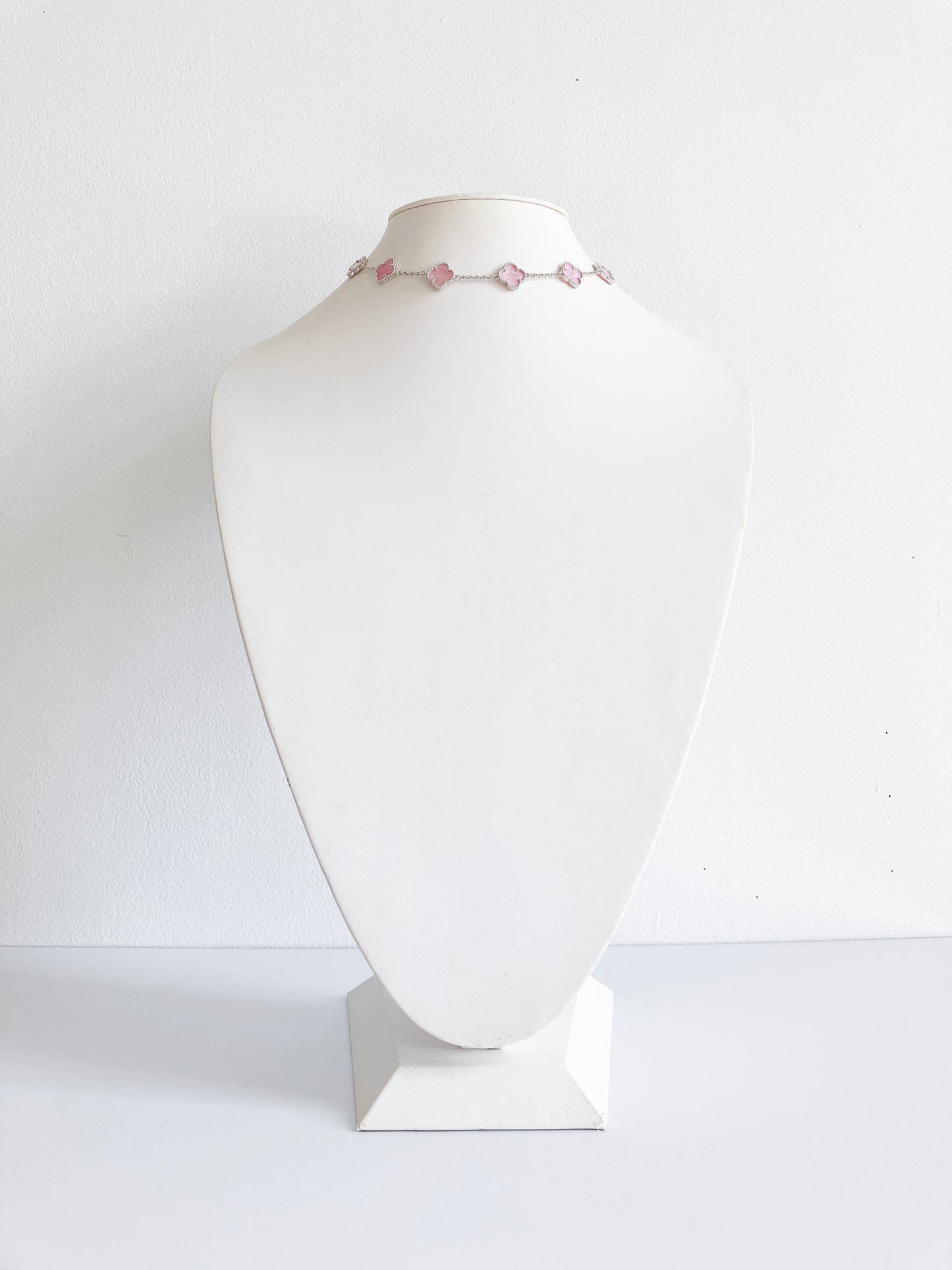 Pink Mother of Pearl Quatrefoil Choker in Silver