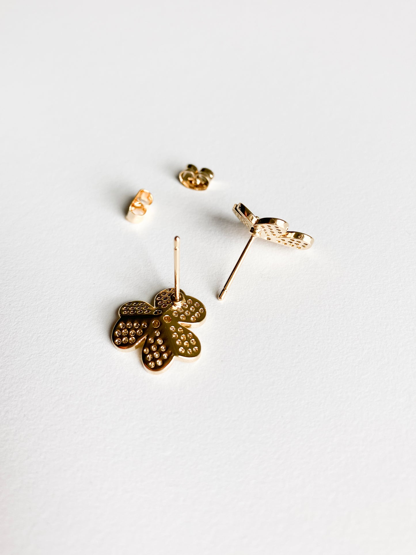 Cubic Zirconium Small Clover Earrings in Gold
