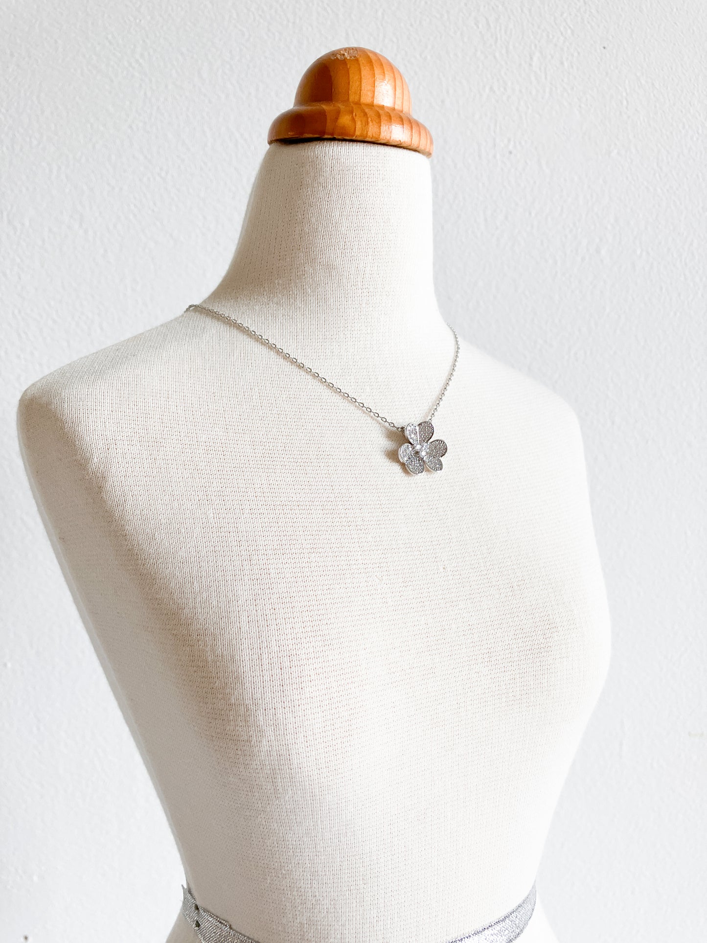 Cubic Zirconium Small Clover Pendant in Silver