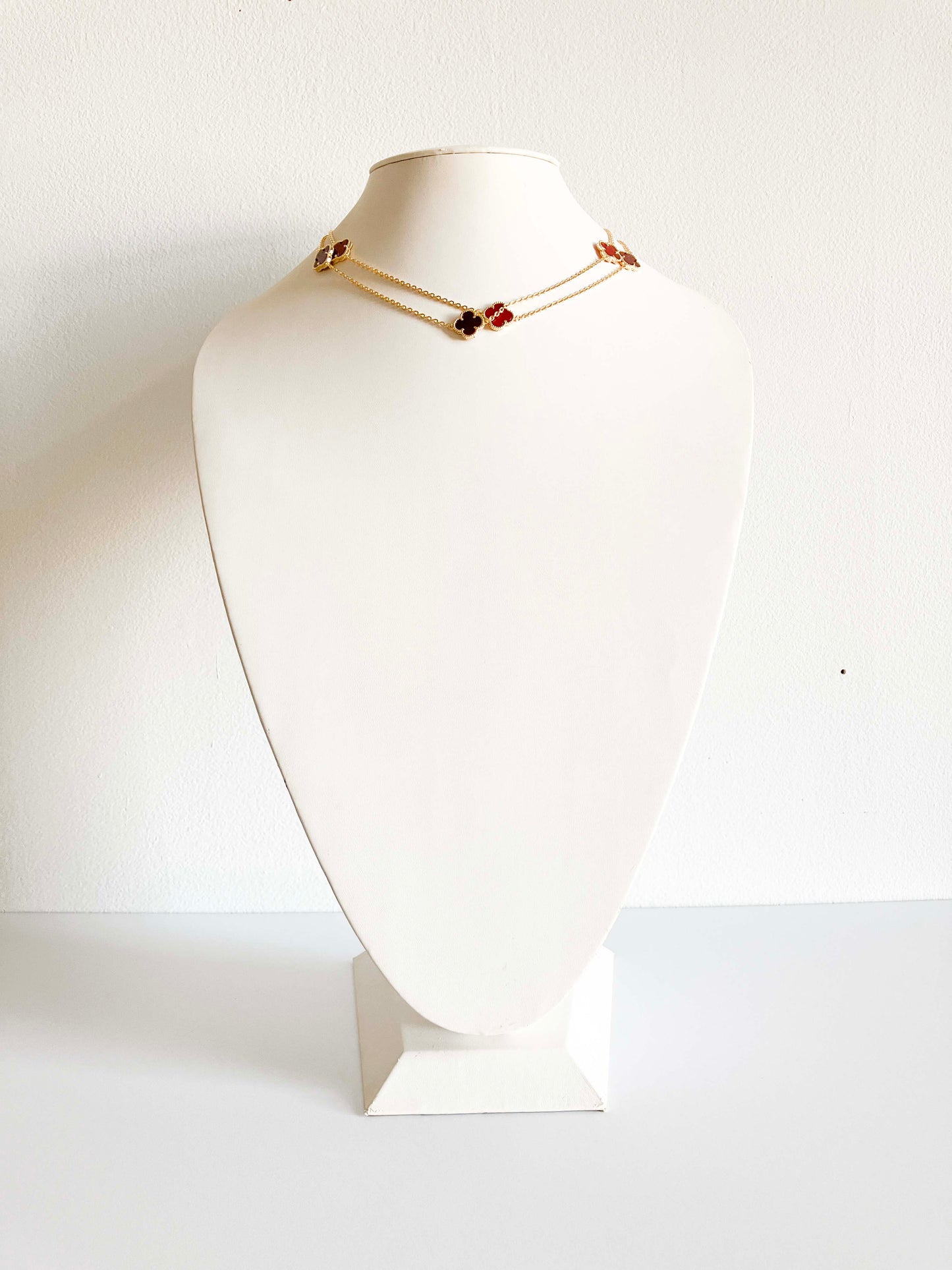 Carnelian Quatrefoil Rope Necklace in Gold