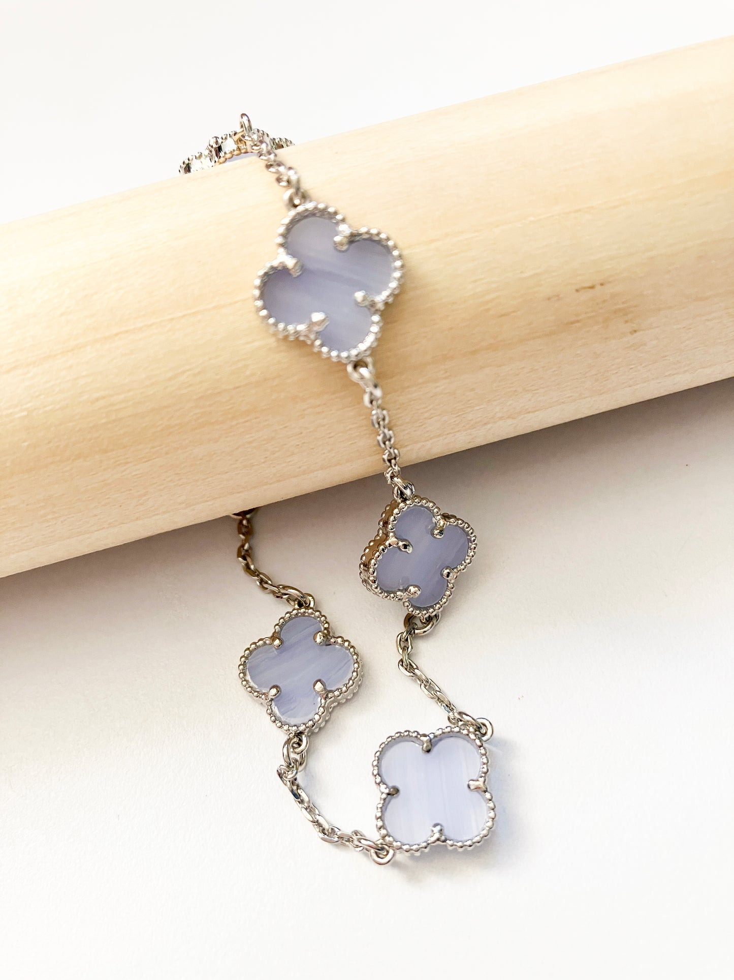 Adjustable 7.5" Agate Quatrefoil Bracelet