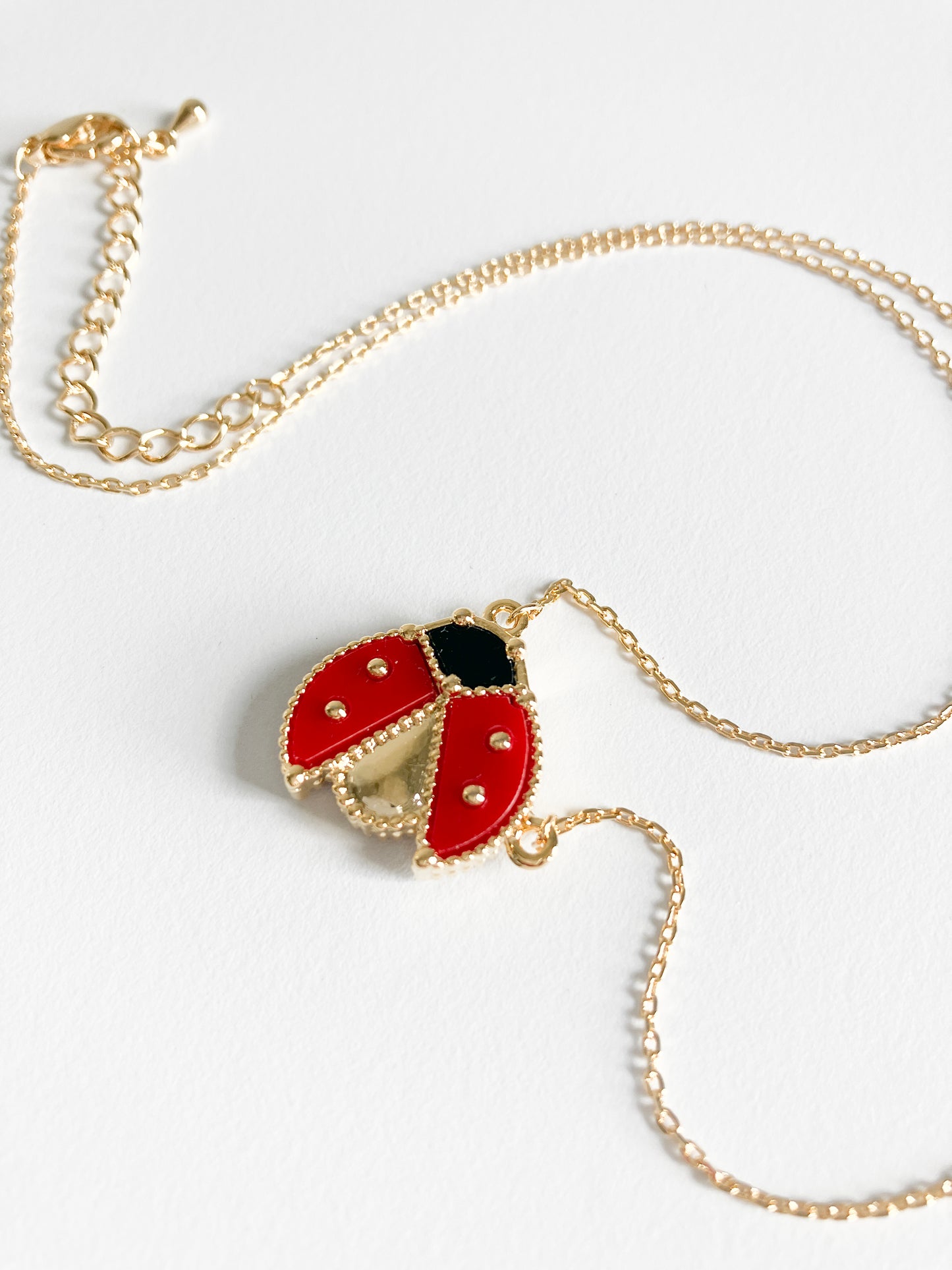 Carnelian and Onyx Ladybug Pendant in Gold