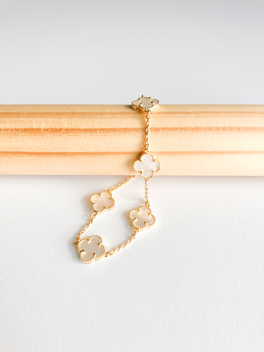 Mother of Pearl Small Quatrefoil Bracelet in Gold