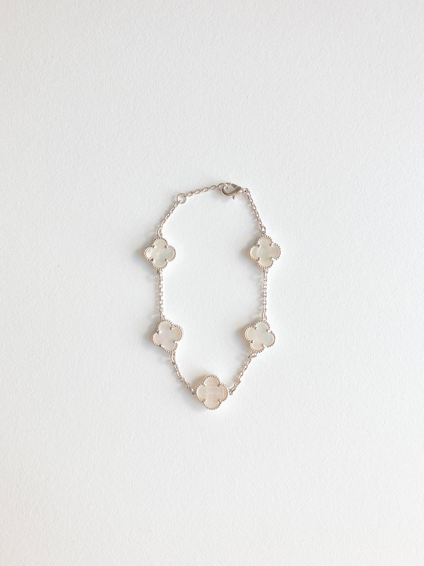Mother of Pearl Small Quatrefoil Bracelet in Silver