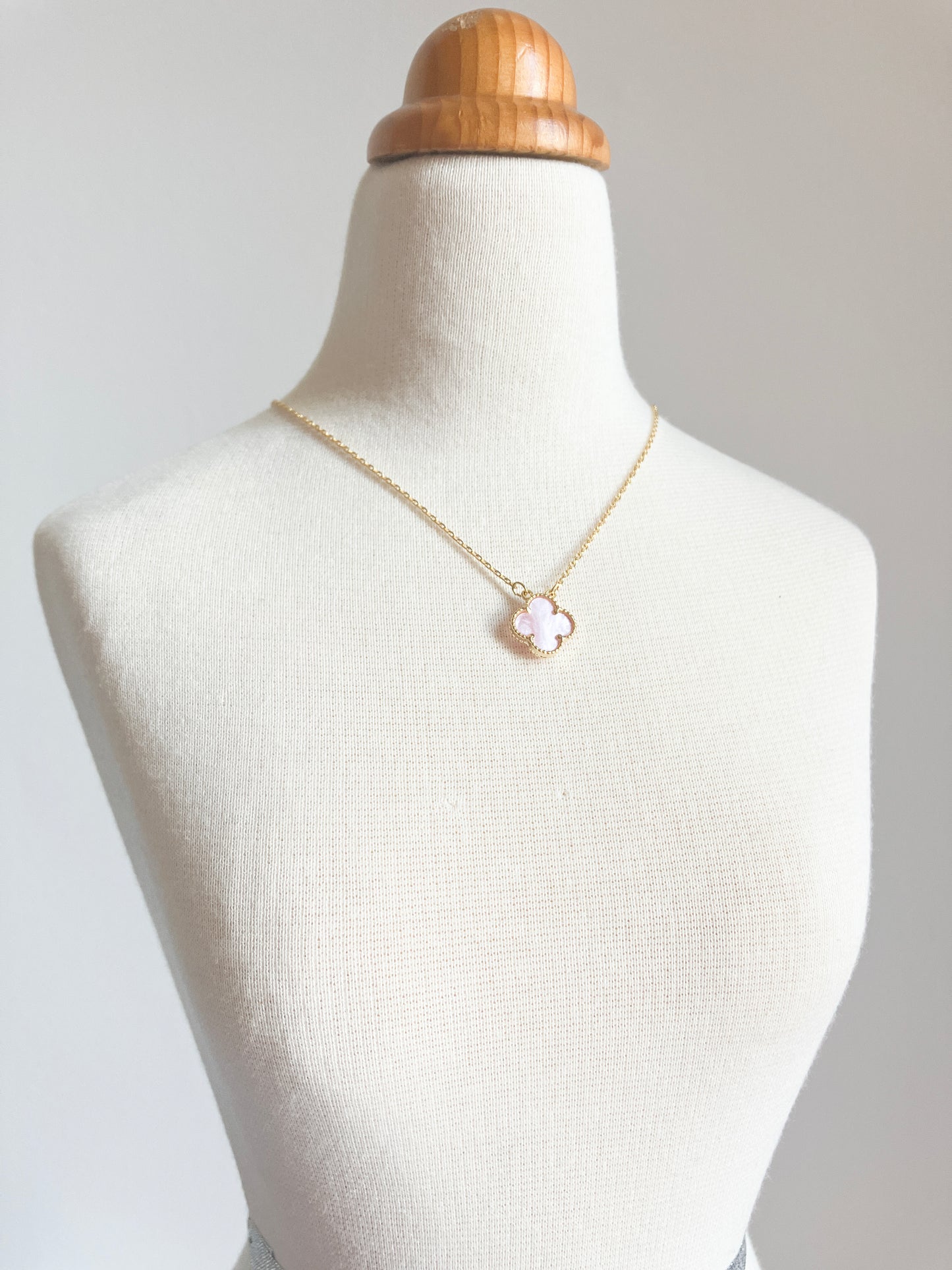 Adjustable Small Pink Mother of Pearl Quatrefoil Motif Pendant