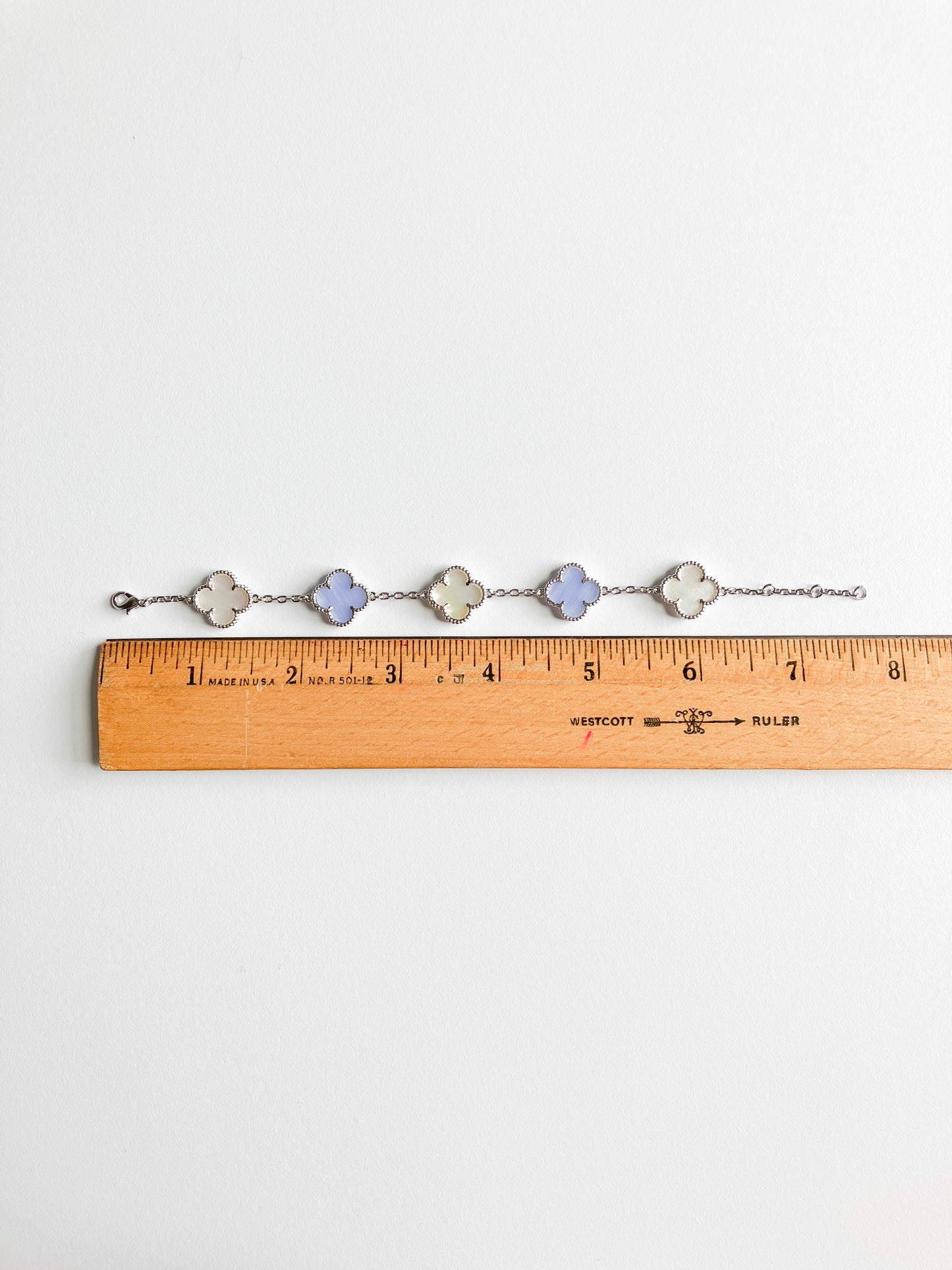 Agate and Mother of Pearl Quatrefoil Bracelet in Silver